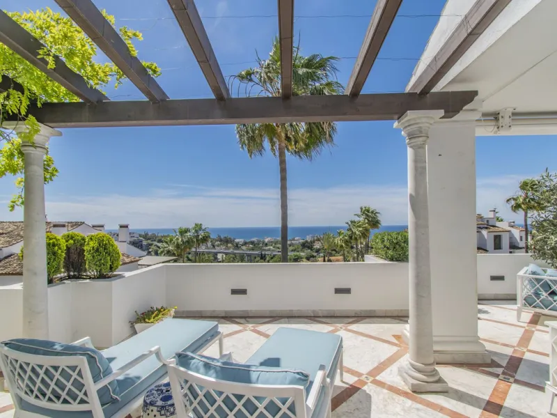 GREAT LUXURY PROPERTY IN MARBELLA WITH SEA VIEWS