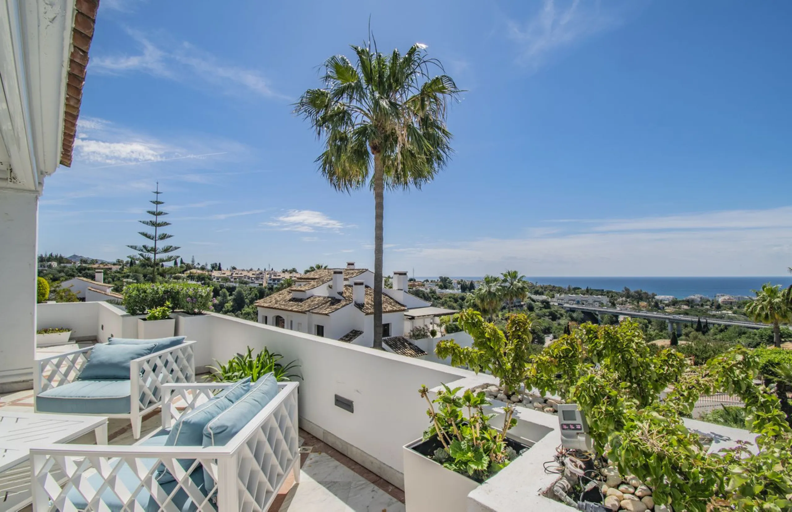 GREAT LUXURY PROPERTY IN MARBELLA WITH SEA VIEWS