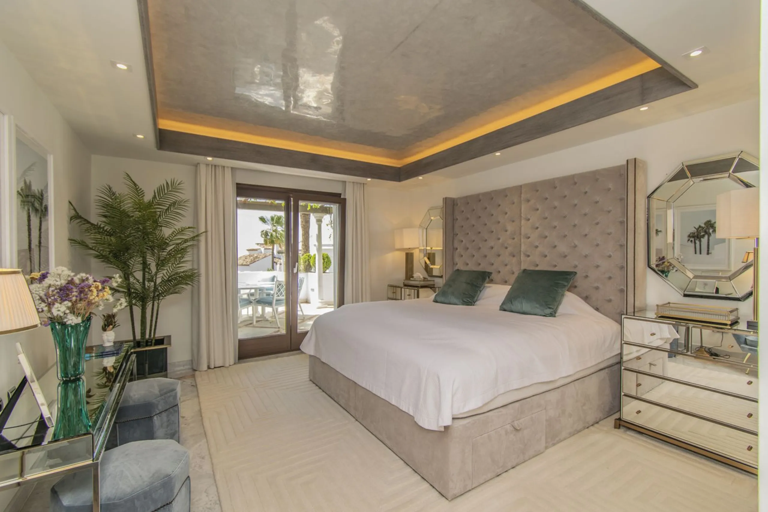 GREAT LUXURY PROPERTY IN MARBELLA WITH SEA VIEWS