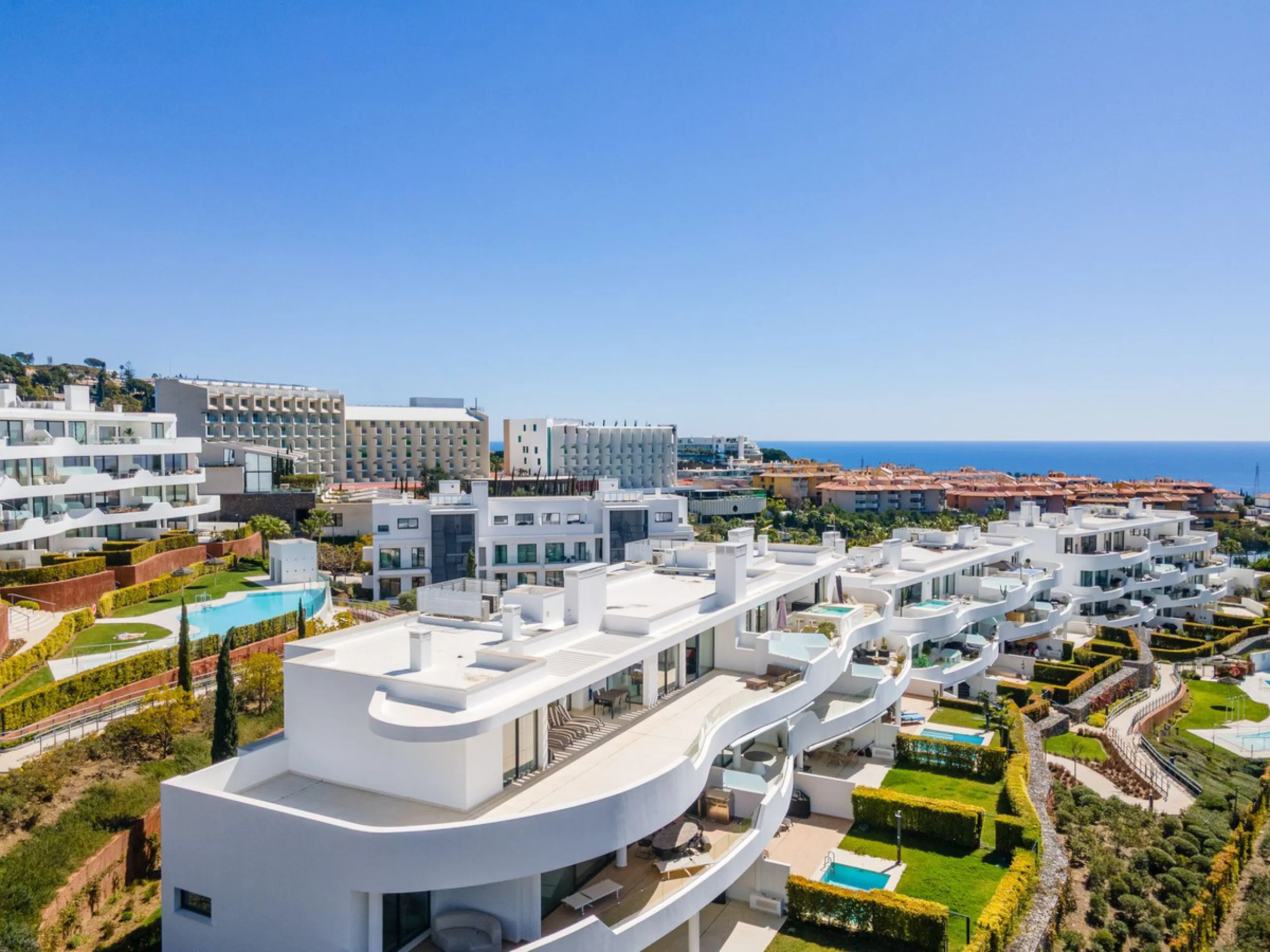Luxury west facing penthouse, located in the exclusive urbanization of Higuerón West. Consists of entrance, hall way, spacious living-dining room with floor to ceiling glass sliding doors leading out to a large wrap around terrace of 158m2, with views of 