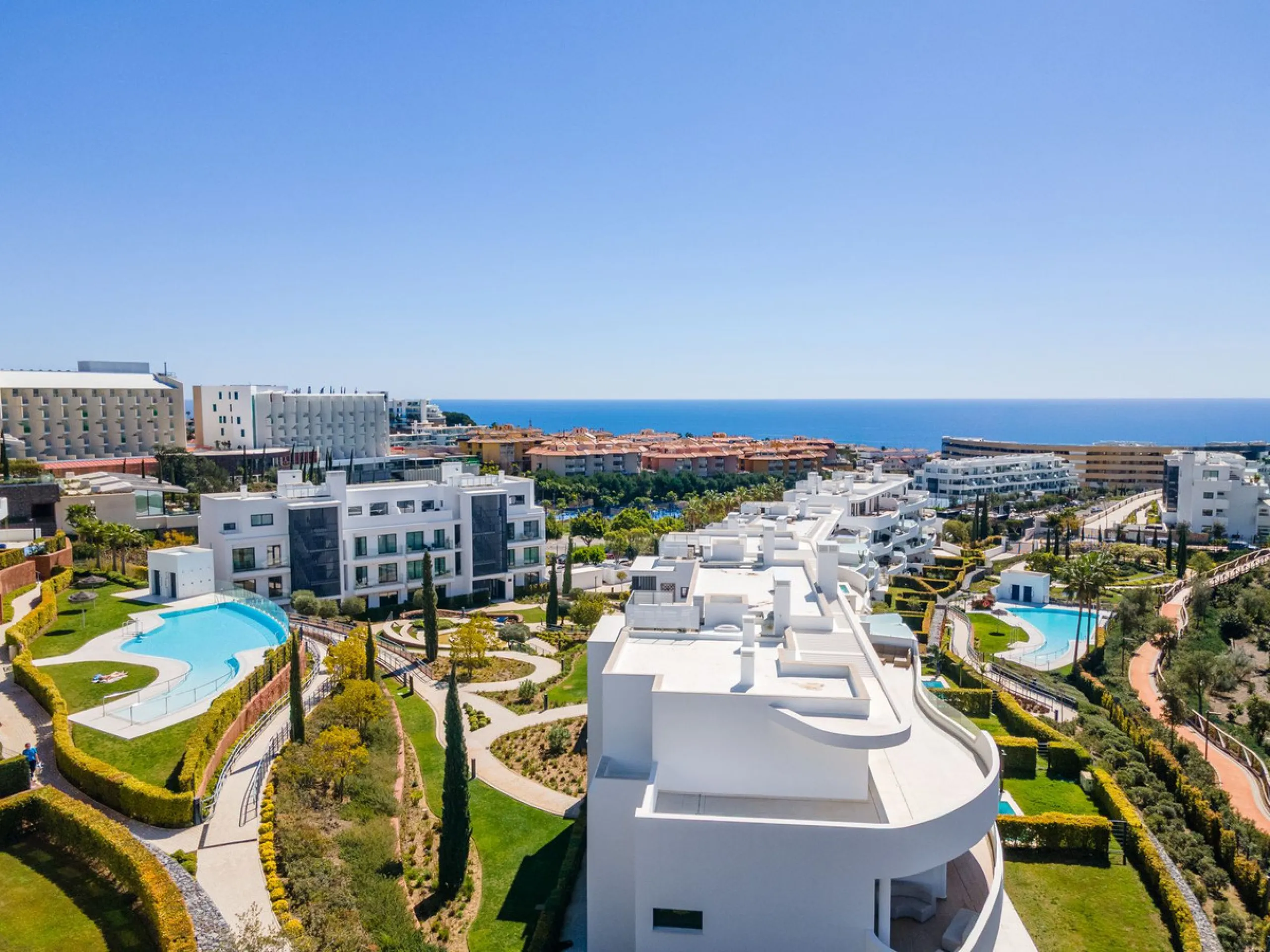 Luxury west facing penthouse, located in the exclusive urbanization of Higuerón West. Consists of entrance, hall way, spacious living-dining room with floor to ceiling glass sliding doors leading out to a large wrap around terrace of 158m2, with views of 