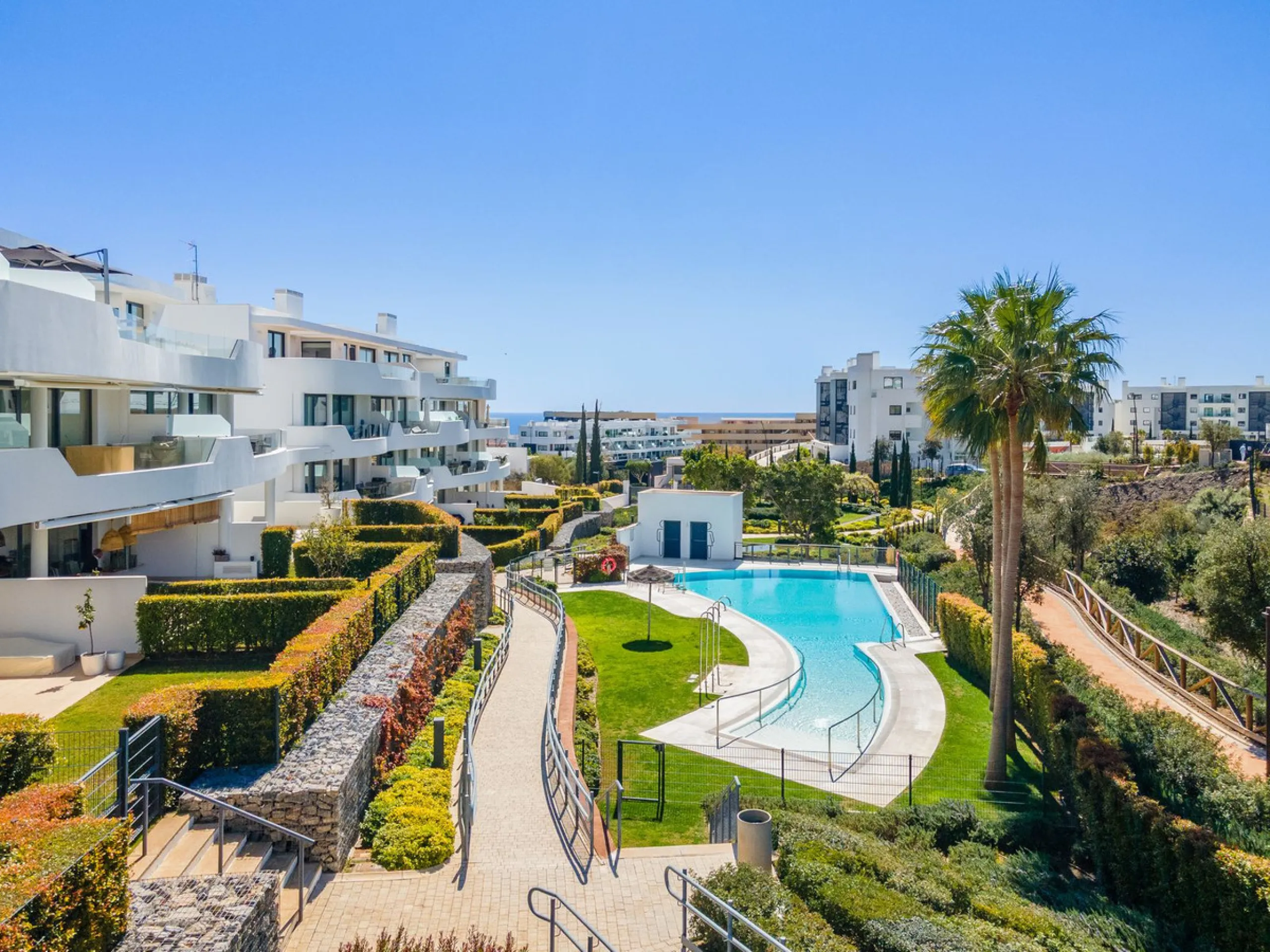 Luxury west facing penthouse, located in the exclusive urbanization of Higuerón West. Consists of entrance, hall way, spacious living-dining room with floor to ceiling glass sliding doors leading out to a large wrap around terrace of 158m2, with views of 