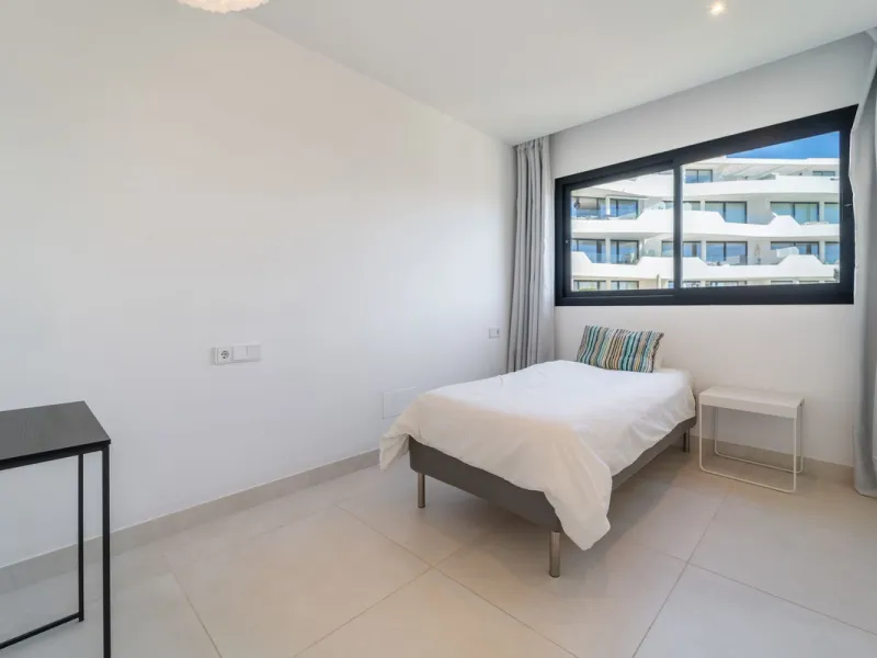 Luxury west facing penthouse, located in the exclusive urbanization of Higuerón West. Consists of entrance, hall way, spacious living-dining room with floor to ceiling glass sliding doors leading out to a large wrap around terrace of 158m2, with views of 