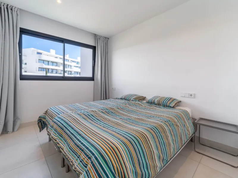 Luxury west facing penthouse, located in the exclusive urbanization of Higuerón West. Consists of entrance, hall way, spacious living-dining room with floor to ceiling glass sliding doors leading out to a large wrap around terrace of 158m2, with views of 