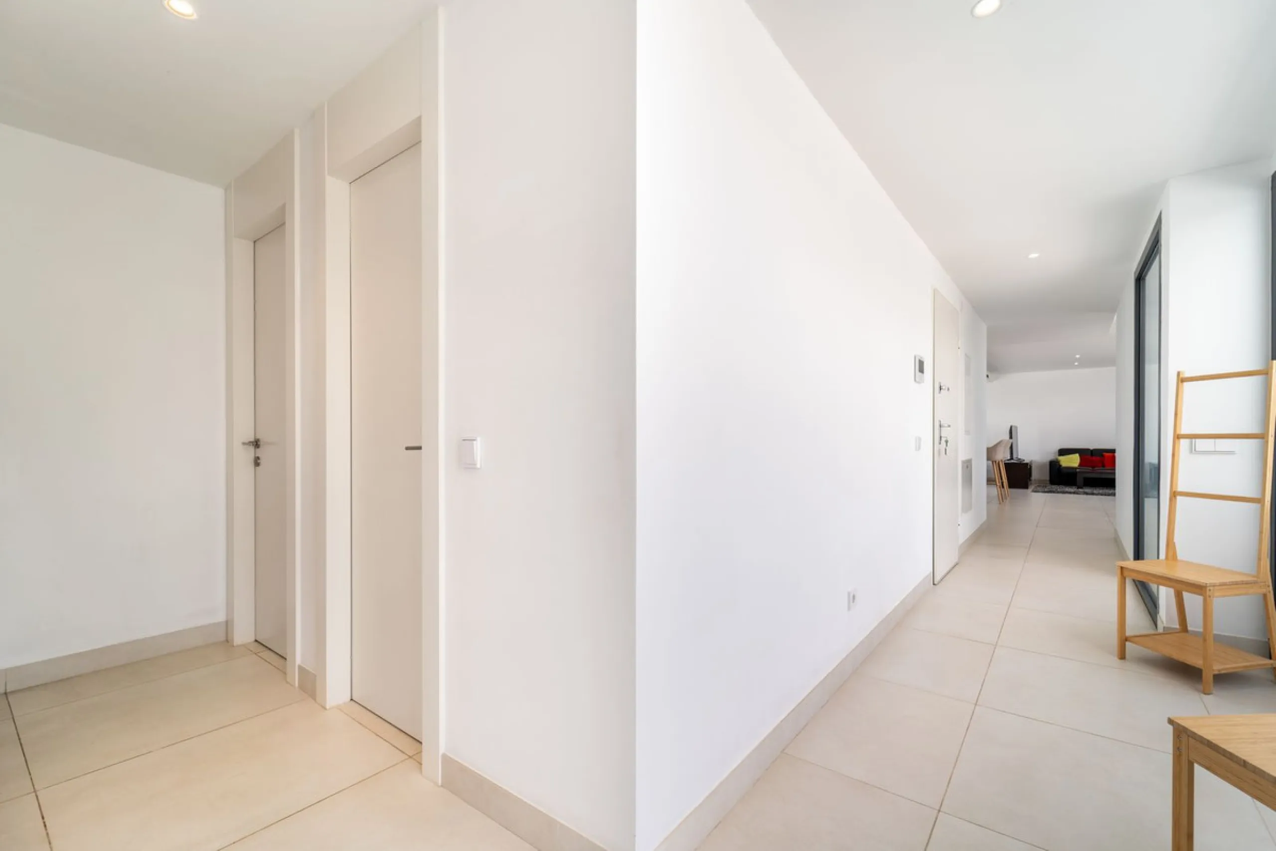 Luxury west facing penthouse, located in the exclusive urbanization of Higuerón West. Consists of entrance, hall way, spacious living-dining room with floor to ceiling glass sliding doors leading out to a large wrap around terrace of 158m2, with views of 