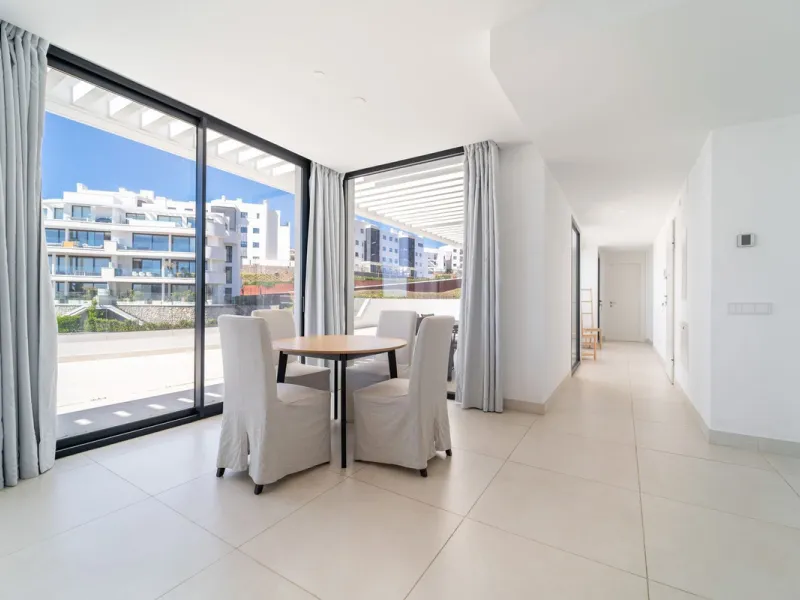 Luxury west facing penthouse, located in the exclusive urbanization of Higuerón West. Consists of entrance, hall way, spacious living-dining room with floor to ceiling glass sliding doors leading out to a large wrap around terrace of 158m2, with views of 
