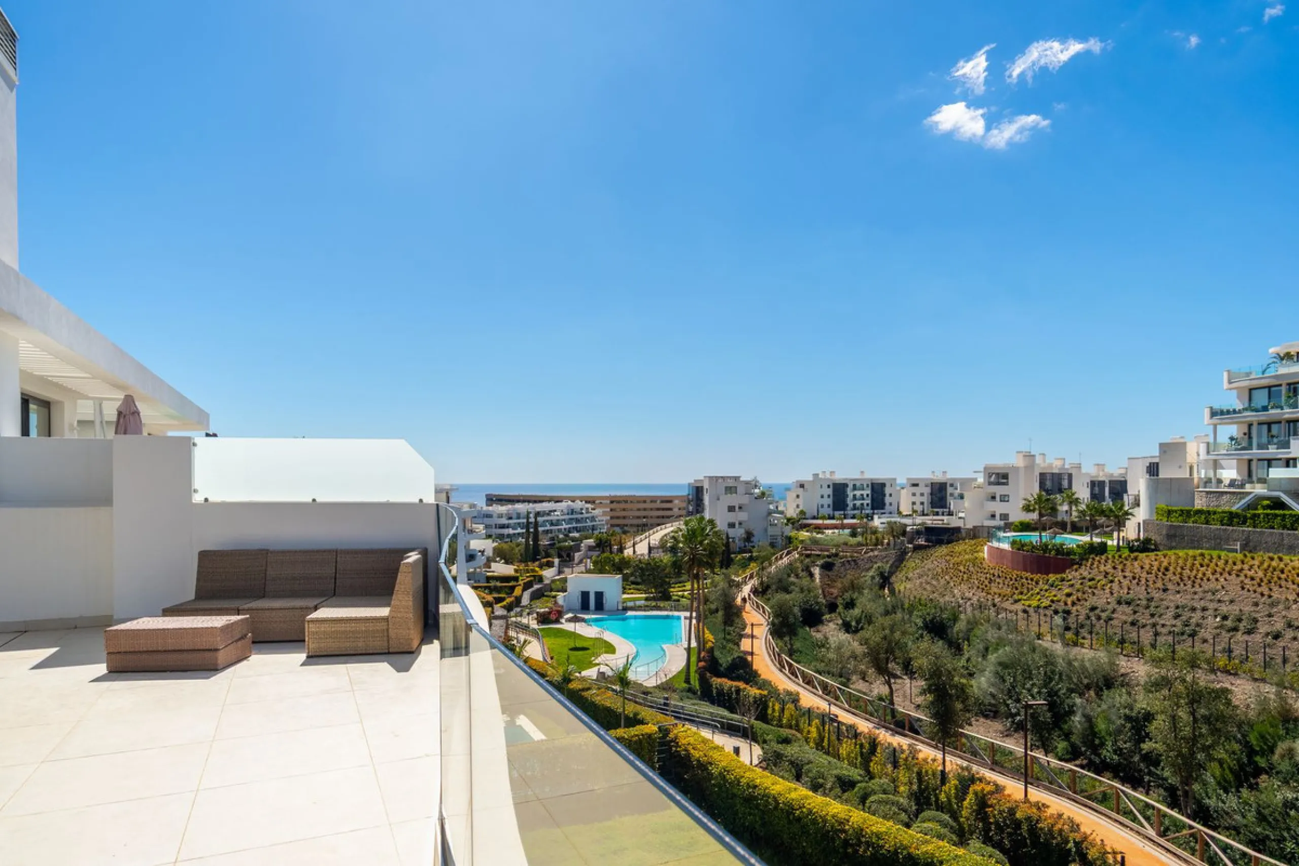 Luxury west facing penthouse, located in the exclusive urbanization of Higuerón West. Consists of entrance, hall way, spacious living-dining room with floor to ceiling glass sliding doors leading out to a large wrap around terrace of 158m2, with views of 