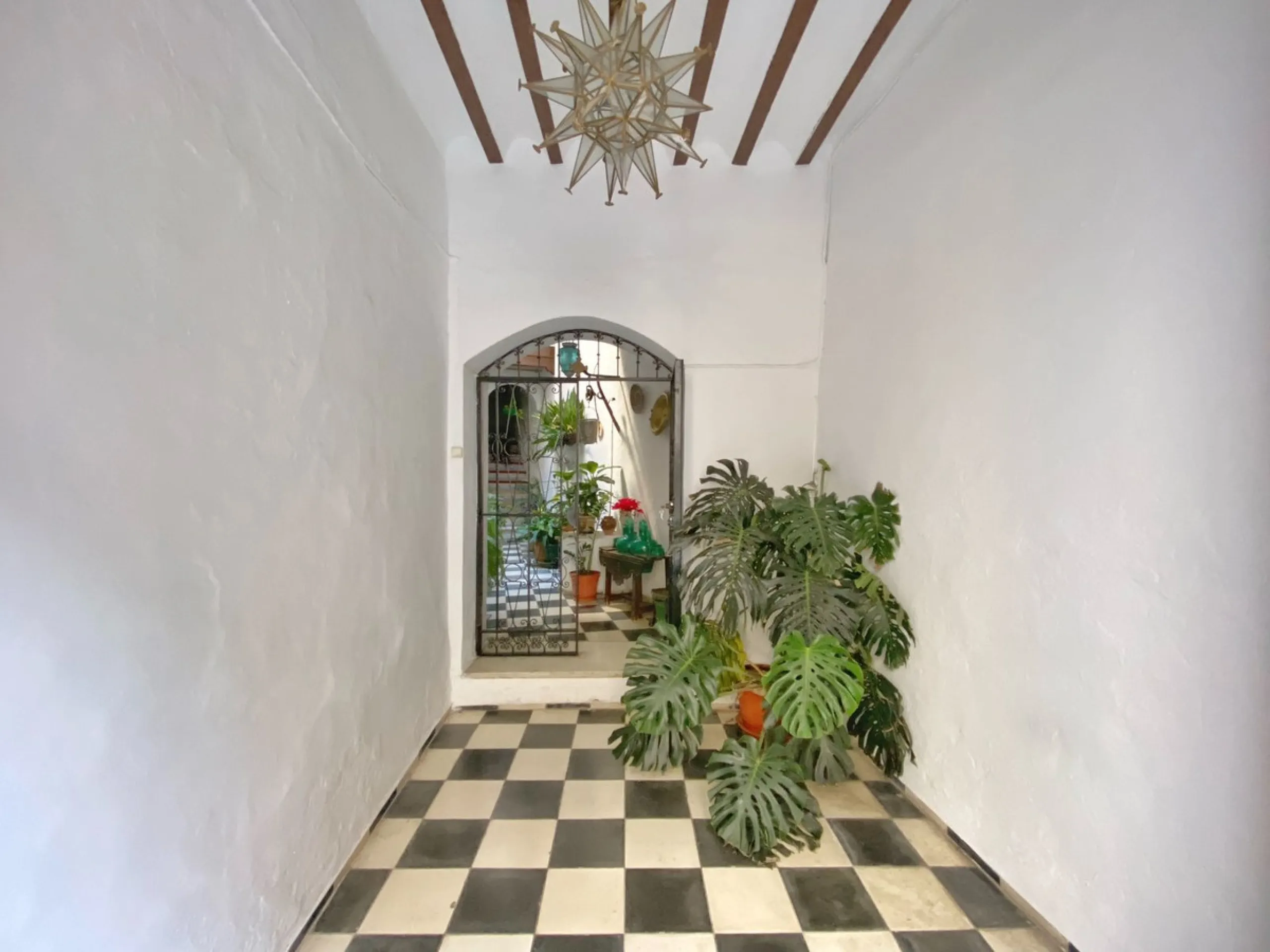 Purchase investment in Marbella's Old Town.