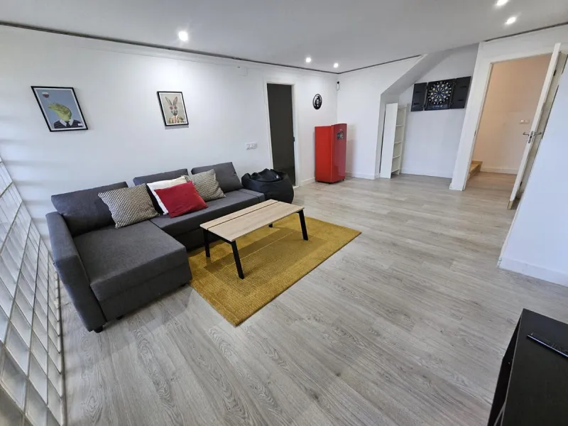 Wonderful villa located in the beautiful town of Benalmadena Pueblo. Nestled in the prestigious community of La Capellanía, this villa combines exclusivity with charm.