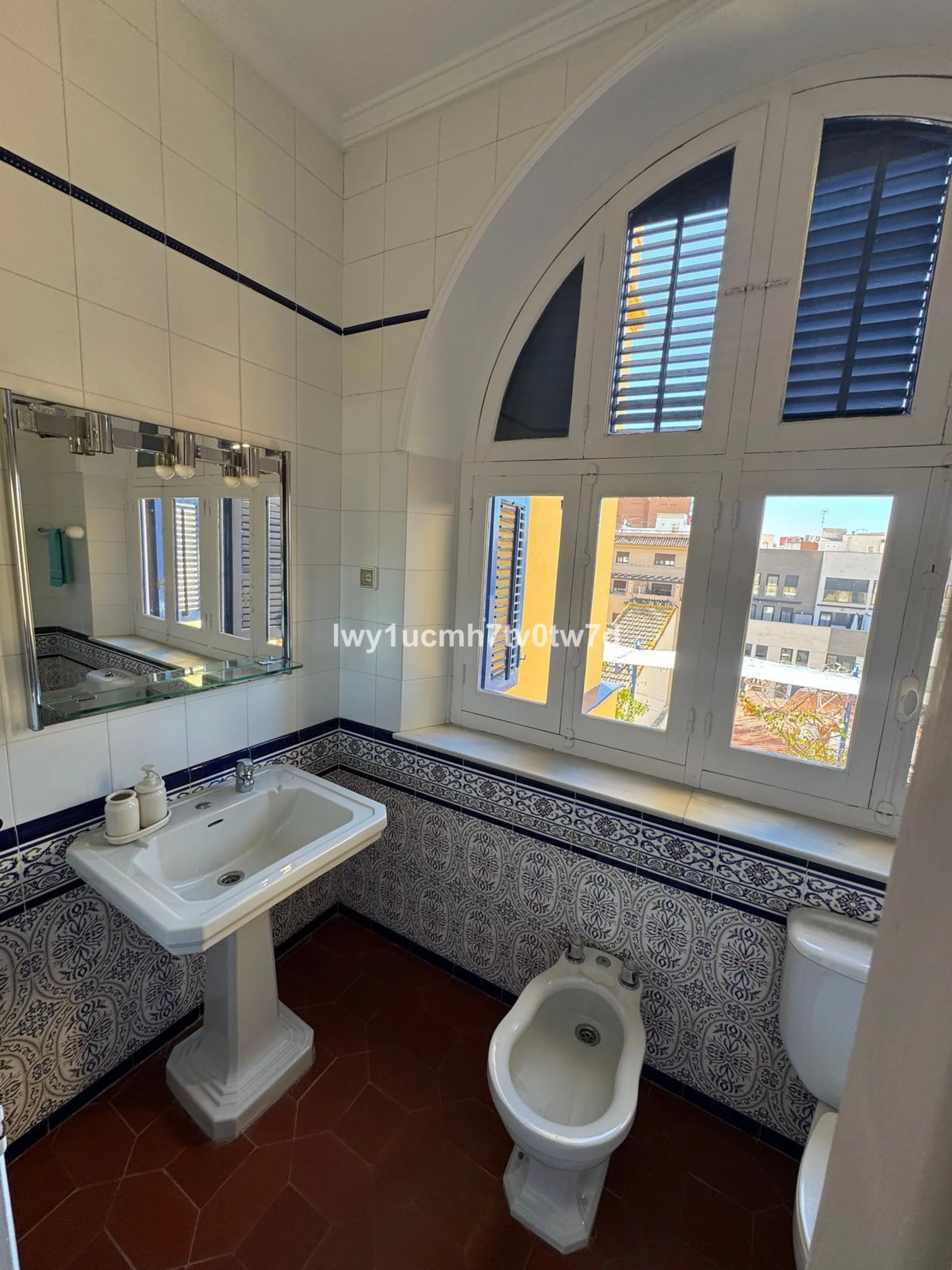 OPPORTUNITY! MAGNIFICENT PROPERTY IN LA MALAGUETA, JUST STEPS FROM THE HISTORIC CENTER!