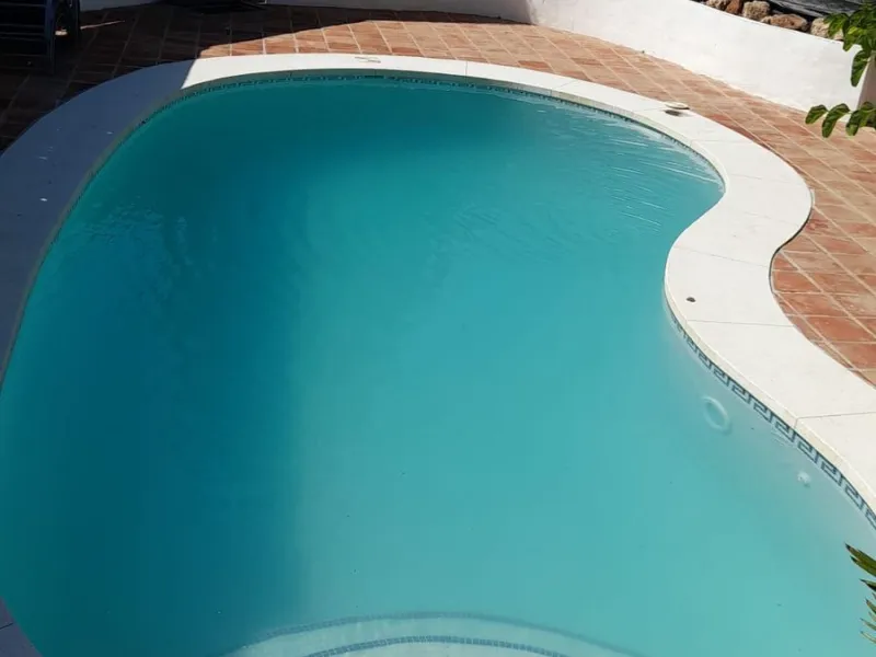 Wonderful villa located in the beautiful town of Benalmadena Pueblo. Nestled in the prestigious community of La Capellanía, this villa combines exclusivity with charm.