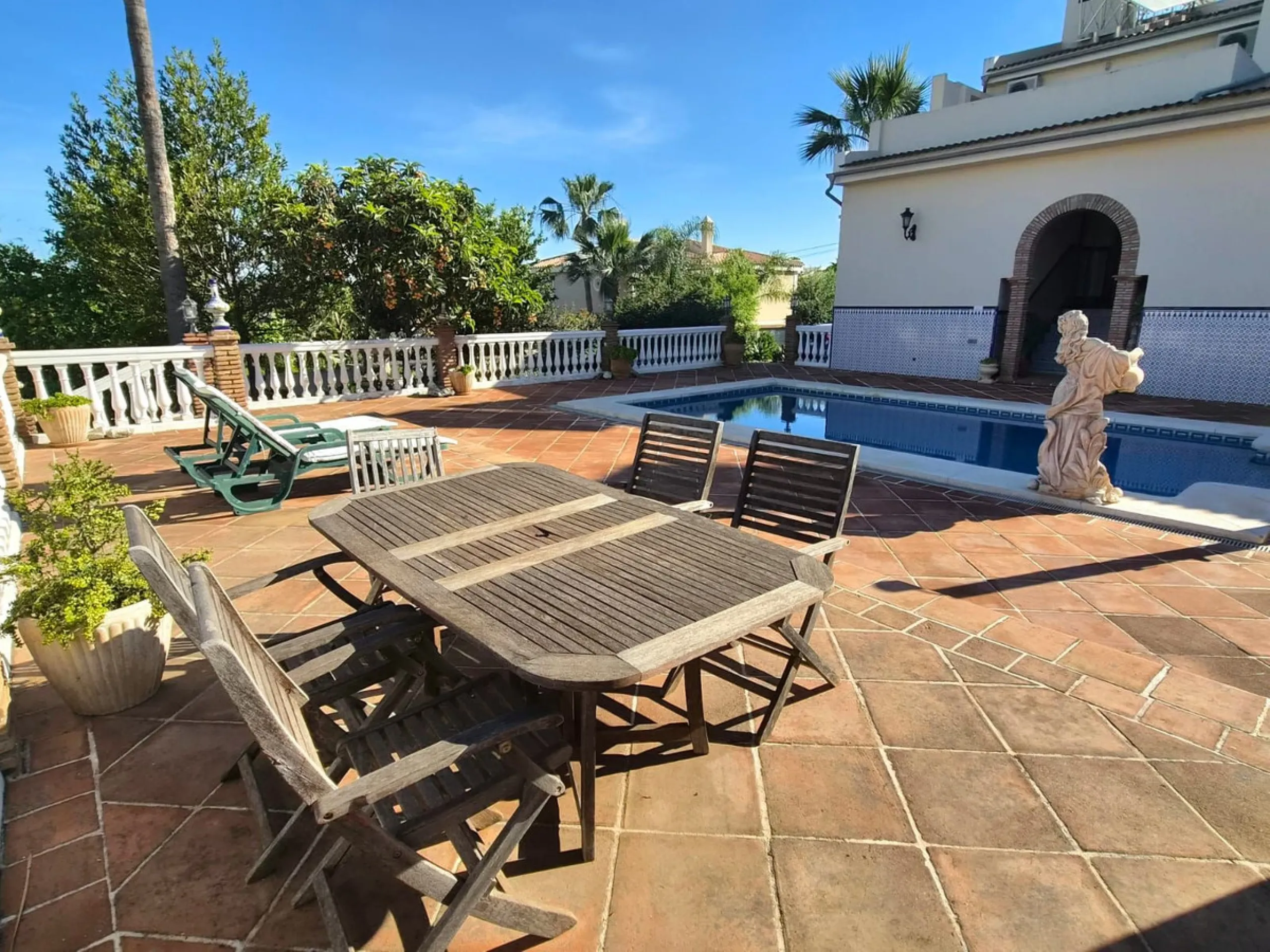 Multi functional villa for sale in Alhaurin de la Torre, area El Lagar,
