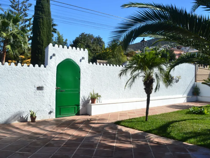 Multi functional villa for sale in Alhaurin de la Torre, area El Lagar,