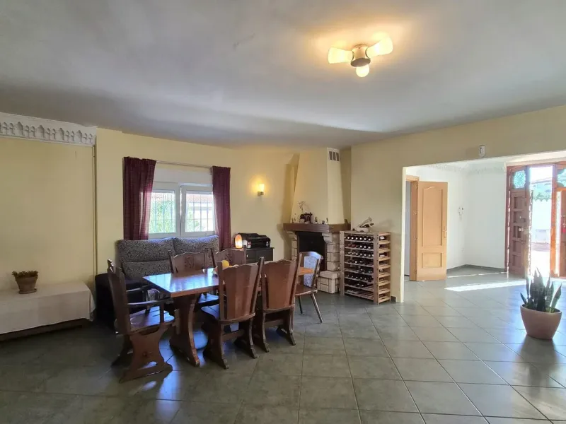 Multi functional villa for sale in Alhaurin de la Torre, area El Lagar,