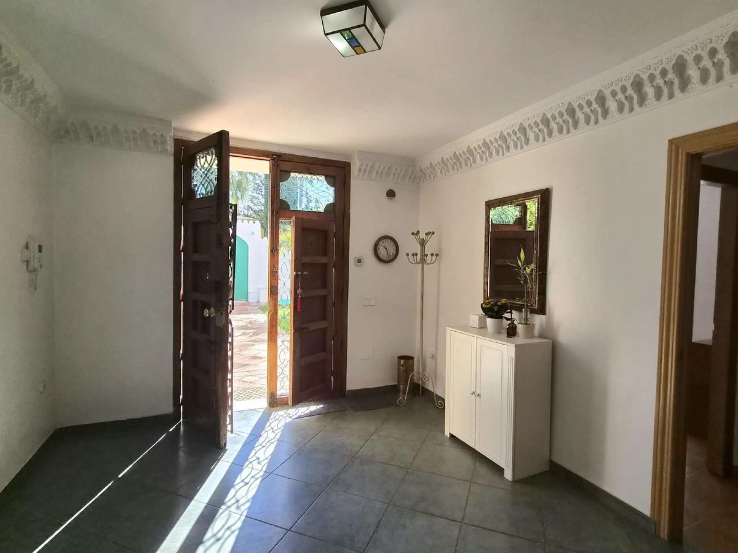 Multi functional villa for sale in Alhaurin de la Torre, area El Lagar,
