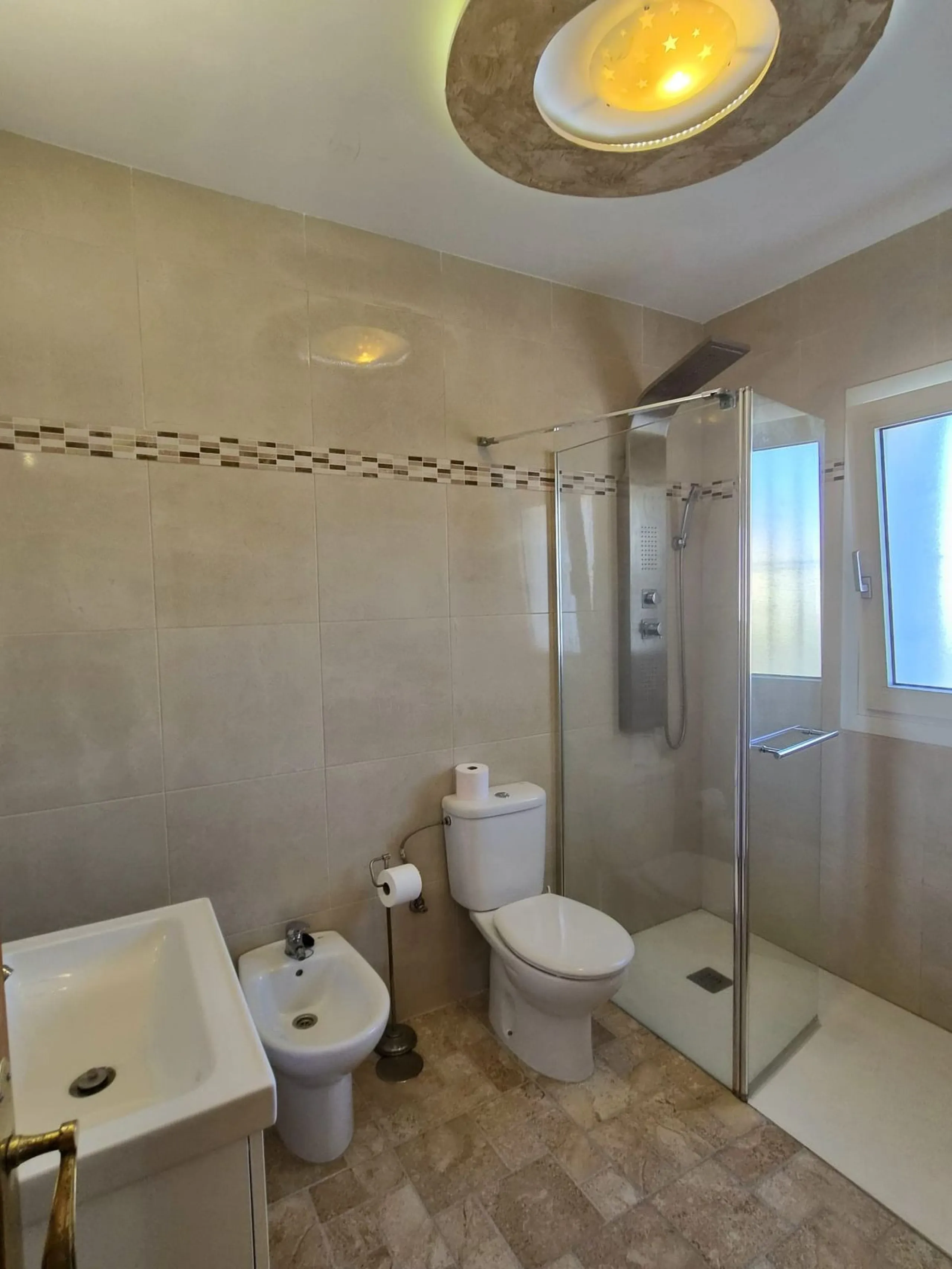 Multi functional villa for sale in Alhaurin de la Torre, area El Lagar,