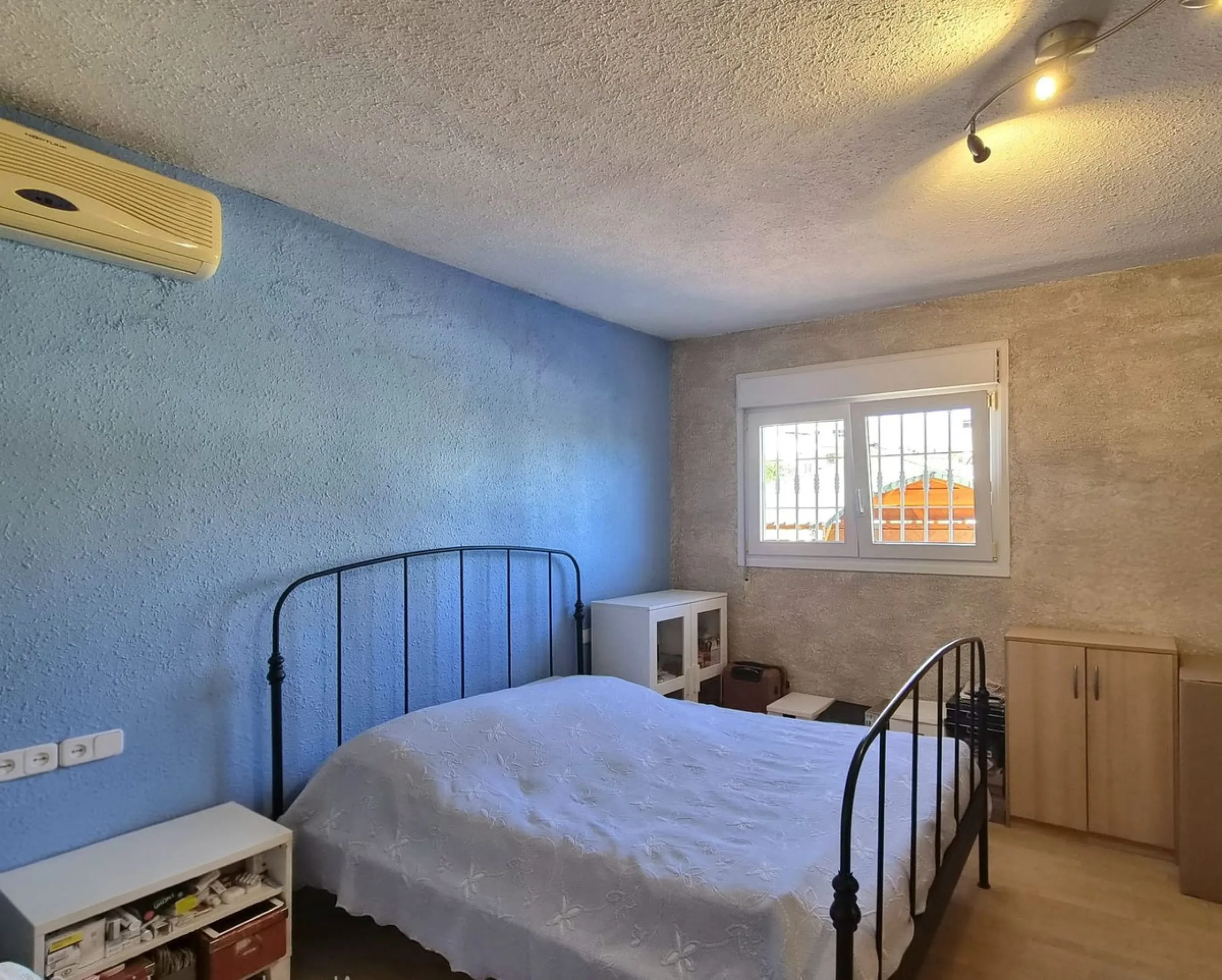 Multi functional villa for sale in Alhaurin de la Torre, area El Lagar,