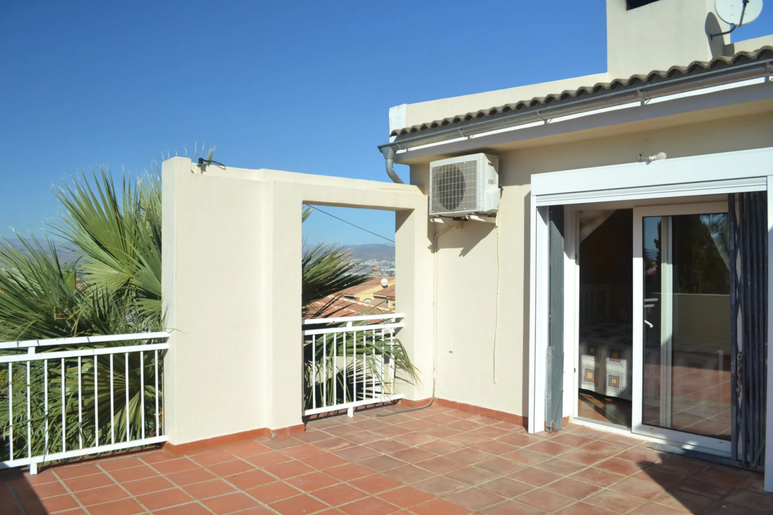 Multi functional villa for sale in Alhaurin de la Torre, area El Lagar,