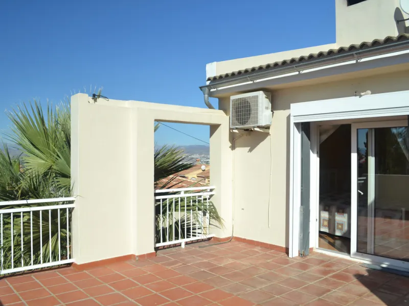 Multi functional villa for sale in Alhaurin de la Torre, area El Lagar,