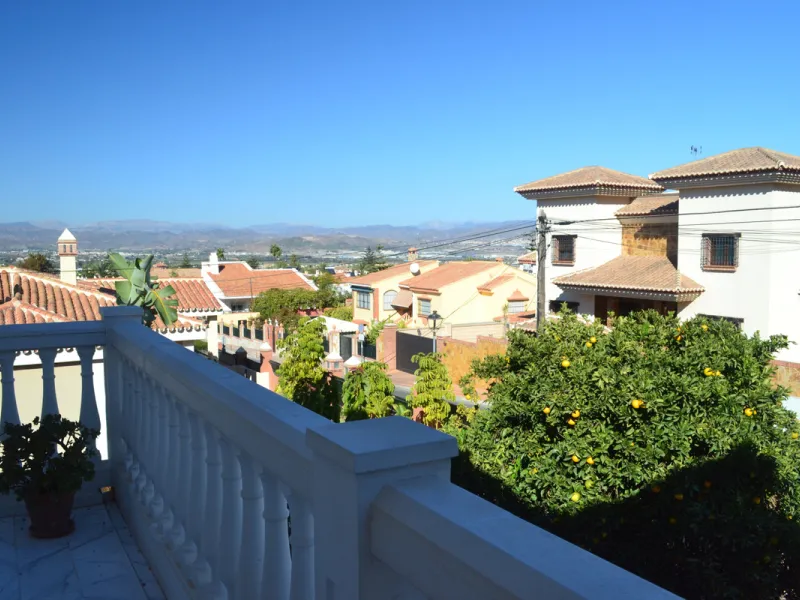 Multi functional villa for sale in Alhaurin de la Torre, area El Lagar,