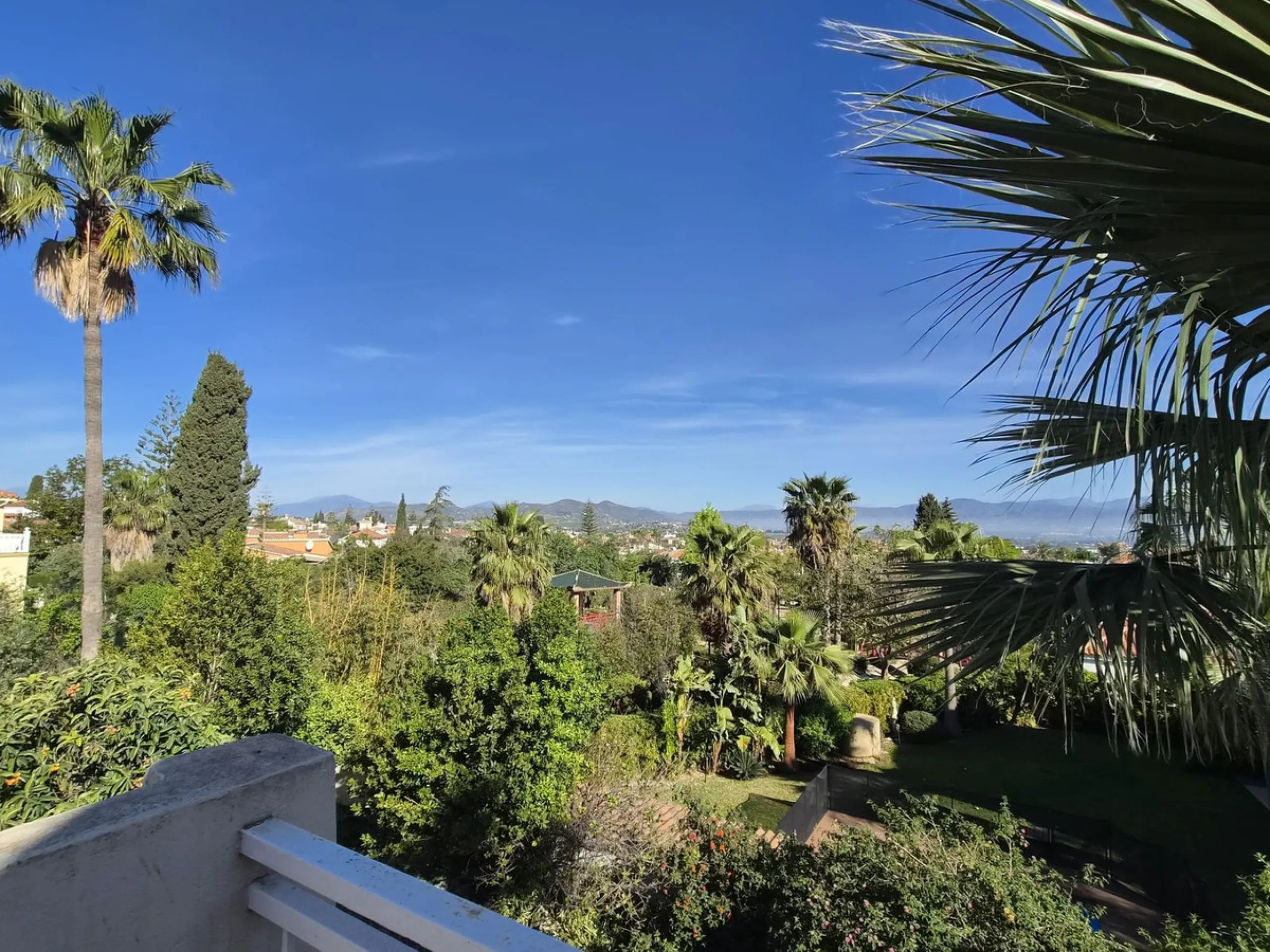 Multi functional villa for sale in Alhaurin de la Torre, area El Lagar,