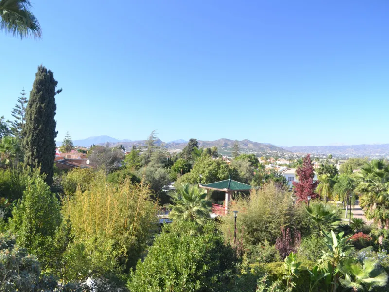 Multi functional villa for sale in Alhaurin de la Torre, area El Lagar,