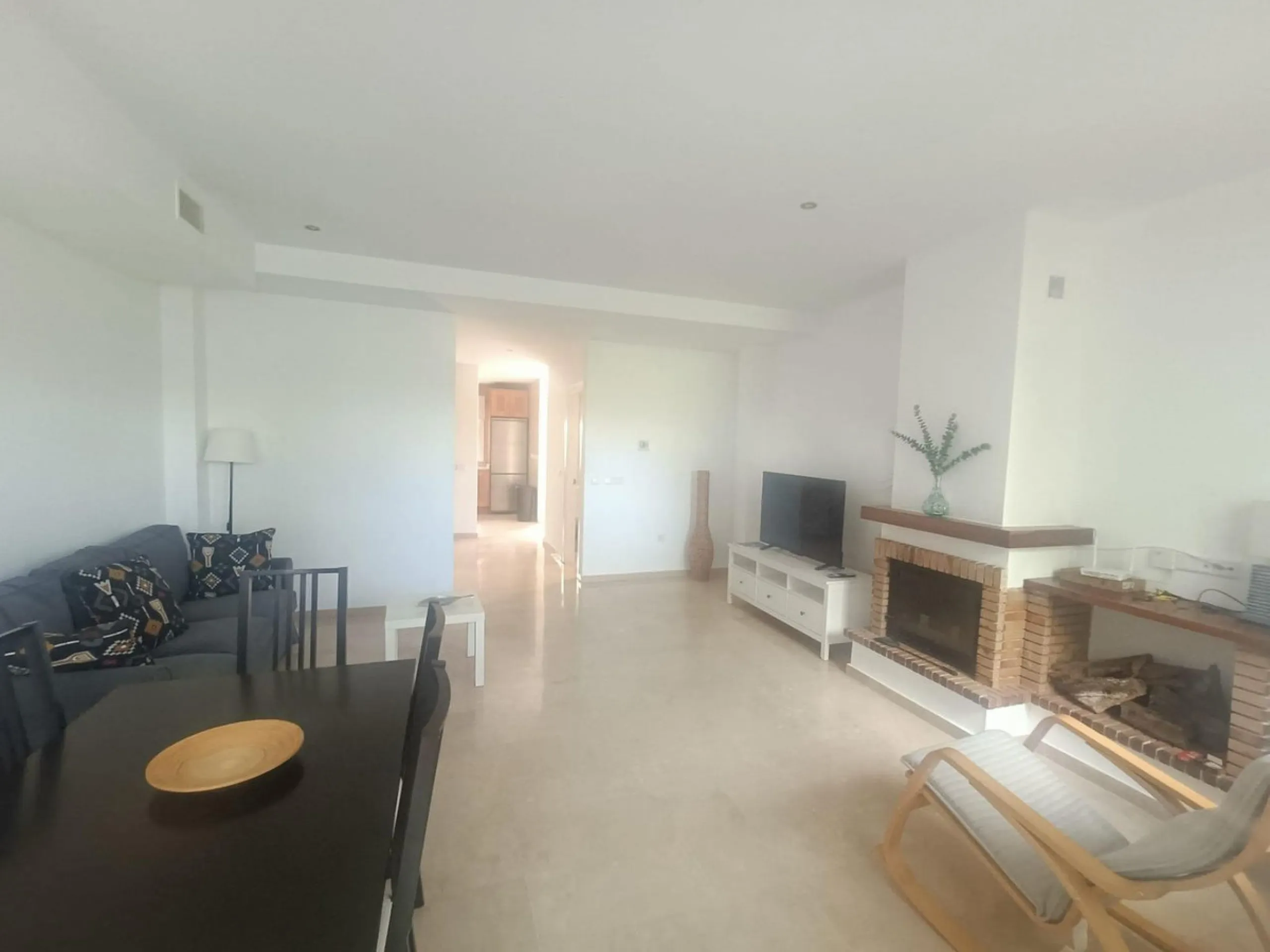 House - Townhouse в продаже в Alhaurín de la Torre, Málaga. В доме 3 спален и 2 ванных комнат. Площадь дома 196 м²