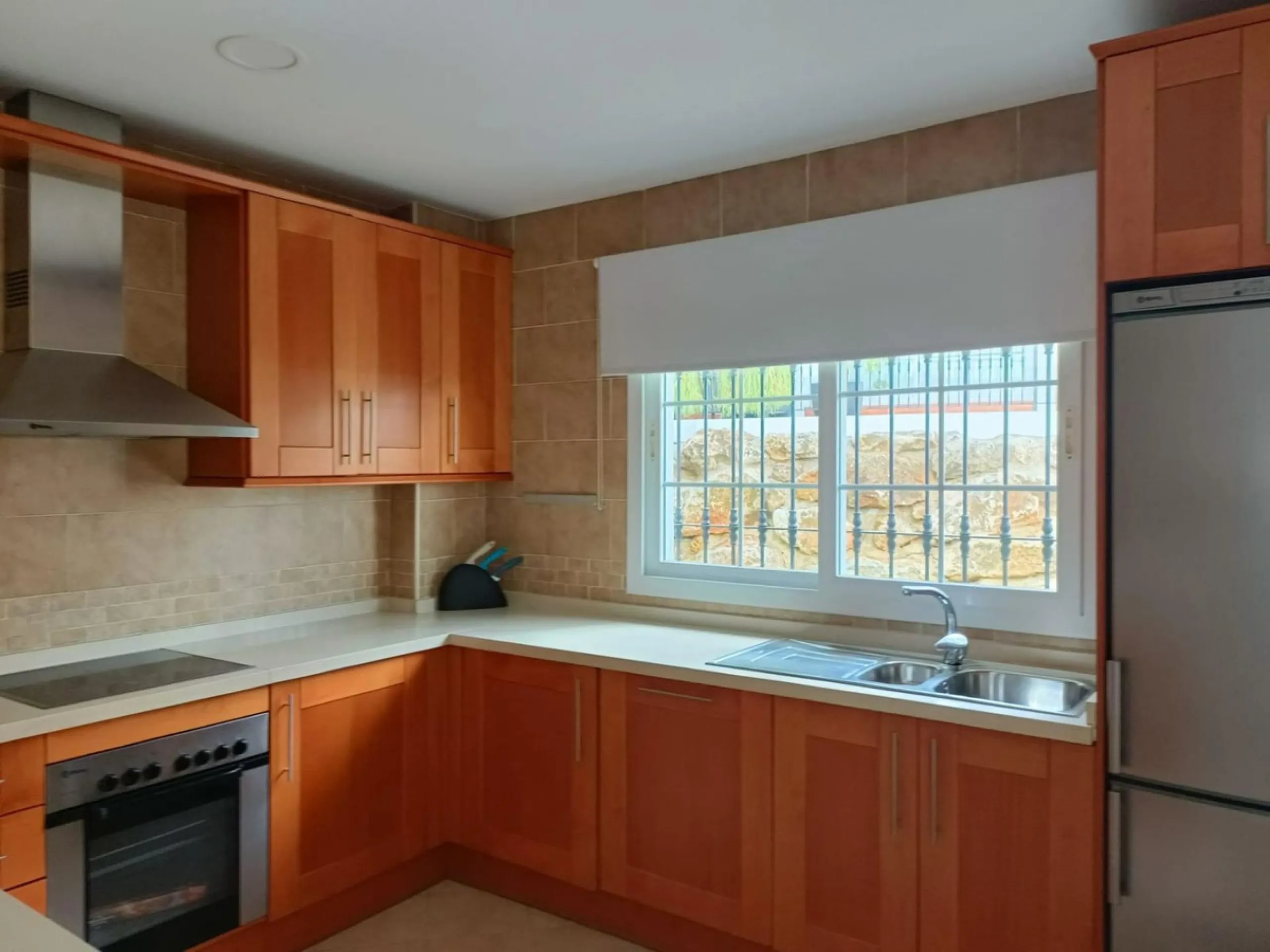 House - Townhouse в продаже в Alhaurín de la Torre, Málaga. В доме 3 спален и 2 ванных комнат. Площадь дома 196 м²