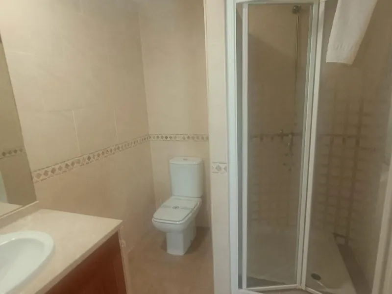 House - Townhouse в продаже в Alhaurín de la Torre, Málaga. В доме 3 спален и 2 ванных комнат. Площадь дома 196 м²