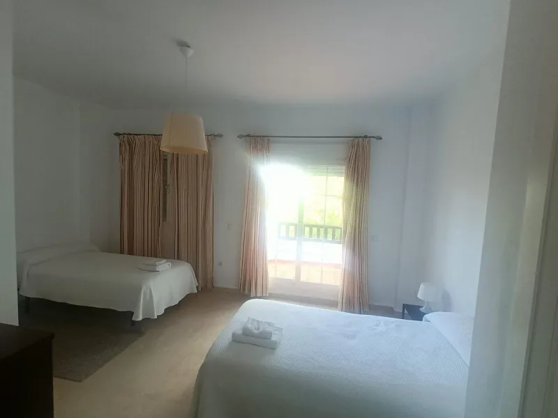 House - Townhouse в продаже в Alhaurín de la Torre, Málaga. В доме 3 спален и 2 ванных комнат. Площадь дома 196 м²