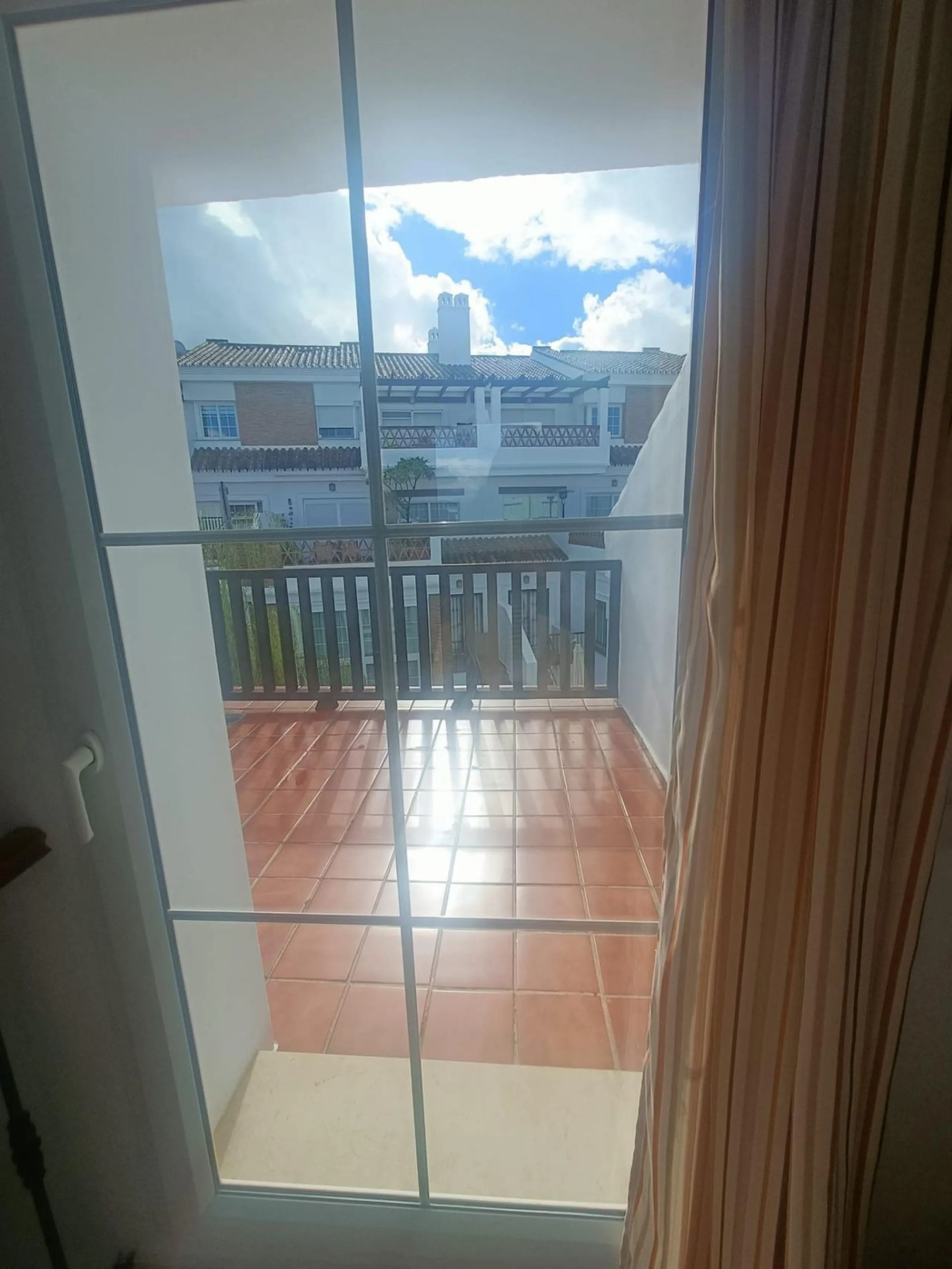 House - Townhouse в продаже в Alhaurín de la Torre, Málaga. В доме 3 спален и 2 ванных комнат. Площадь дома 196 м²