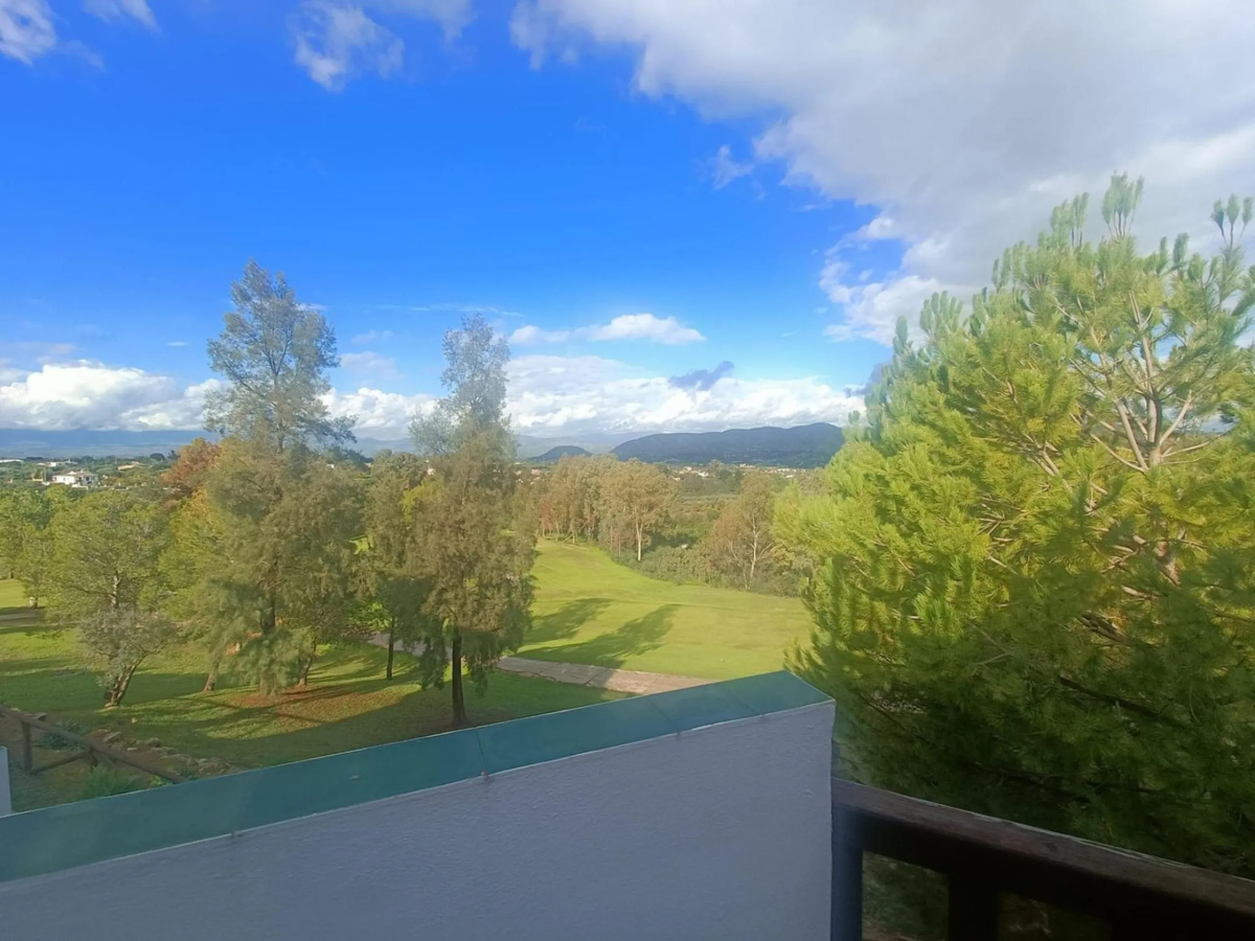 House - Townhouse в продаже в Alhaurín de la Torre, Málaga. В доме 3 спален и 2 ванных комнат. Площадь дома 196 м²