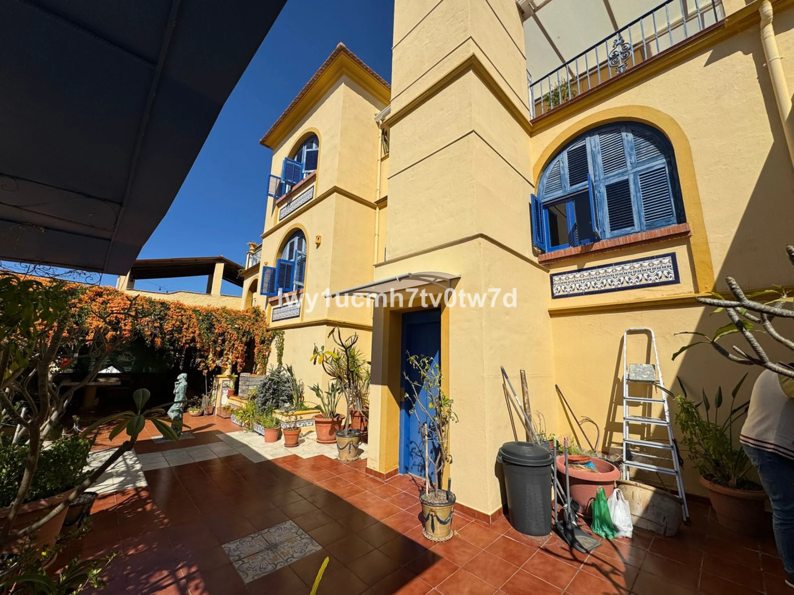 OPPORTUNITY! MAGNIFICENT PROPERTY IN LA MALAGUETA, JUST STEPS FROM THE HISTORIC CENTER!