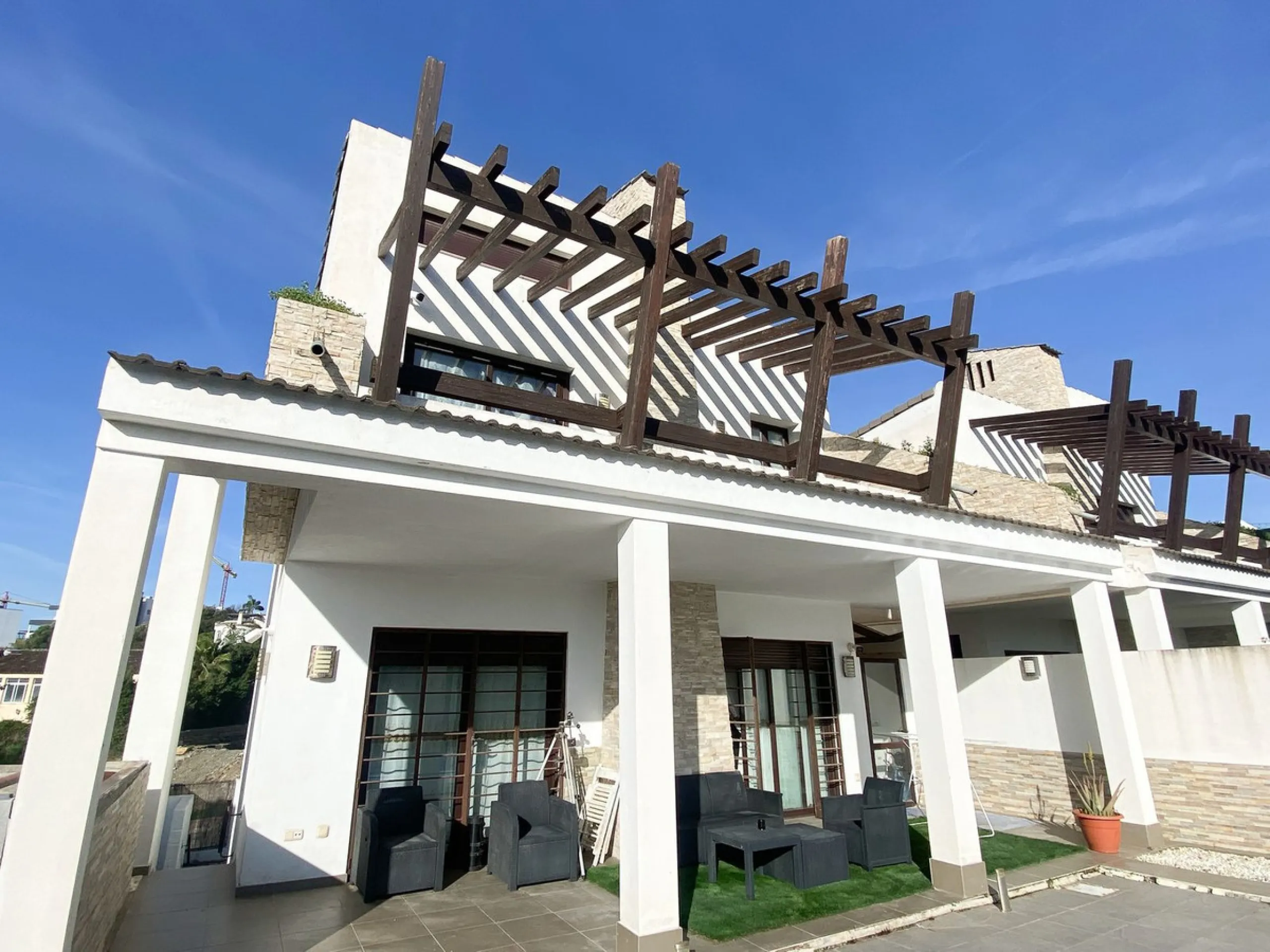 Charming Semi-detached Villa with Golf Views in Valle Romano
