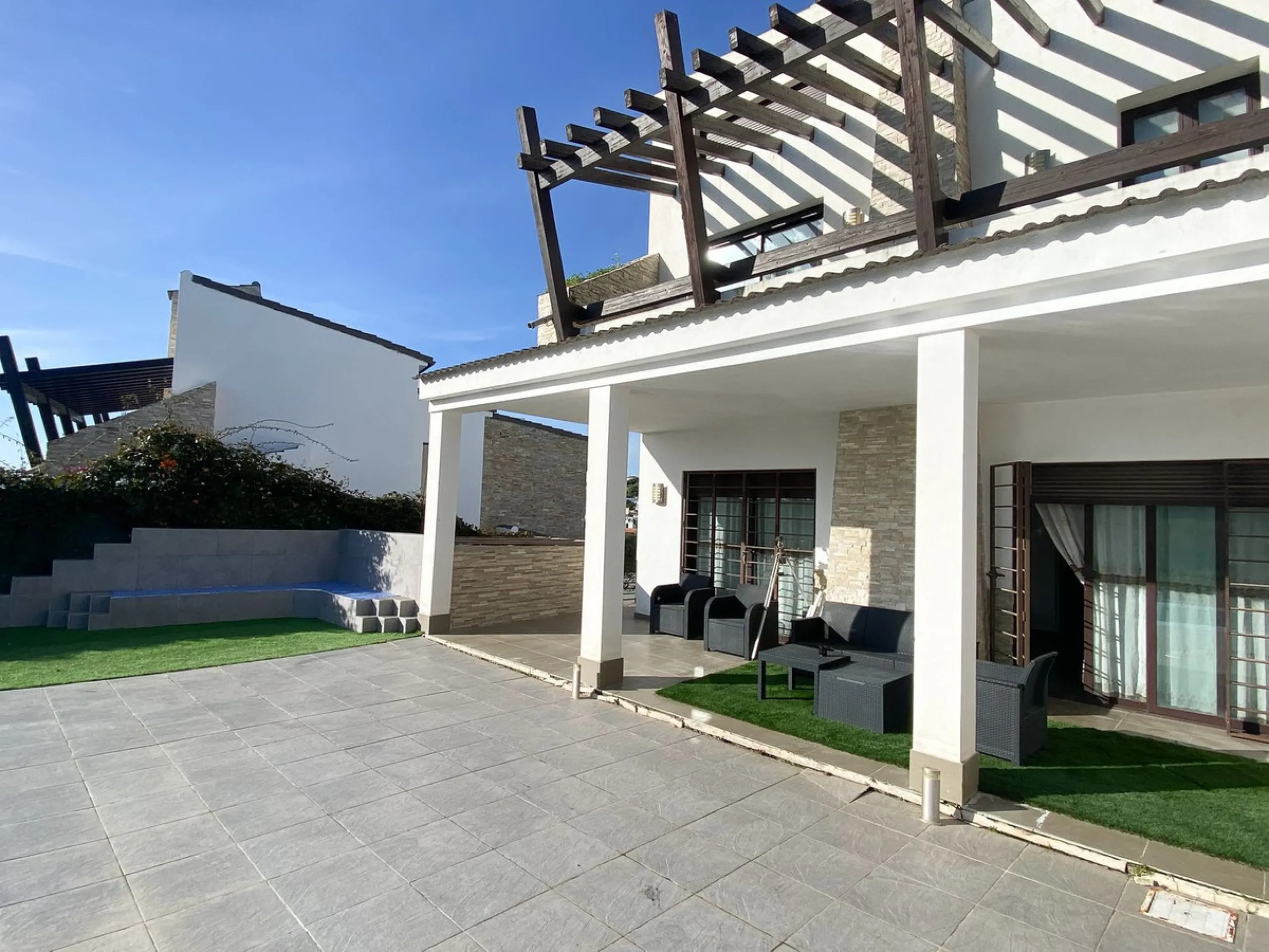 Charming Semi-detached Villa with Golf Views in Valle Romano
