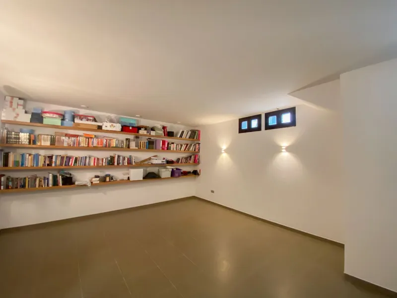 Charming Semi-detached Villa with Golf Views in Valle Romano