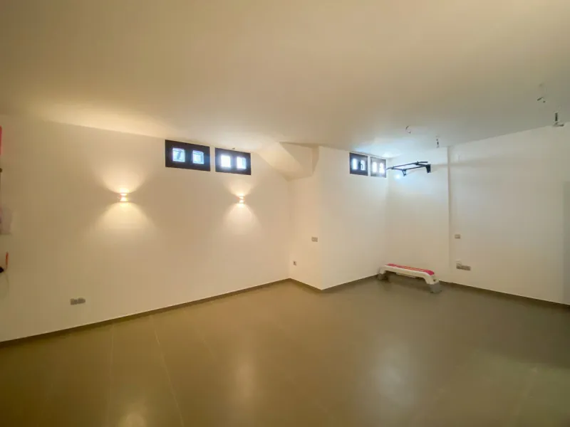Charming Semi-detached Villa with Golf Views in Valle Romano