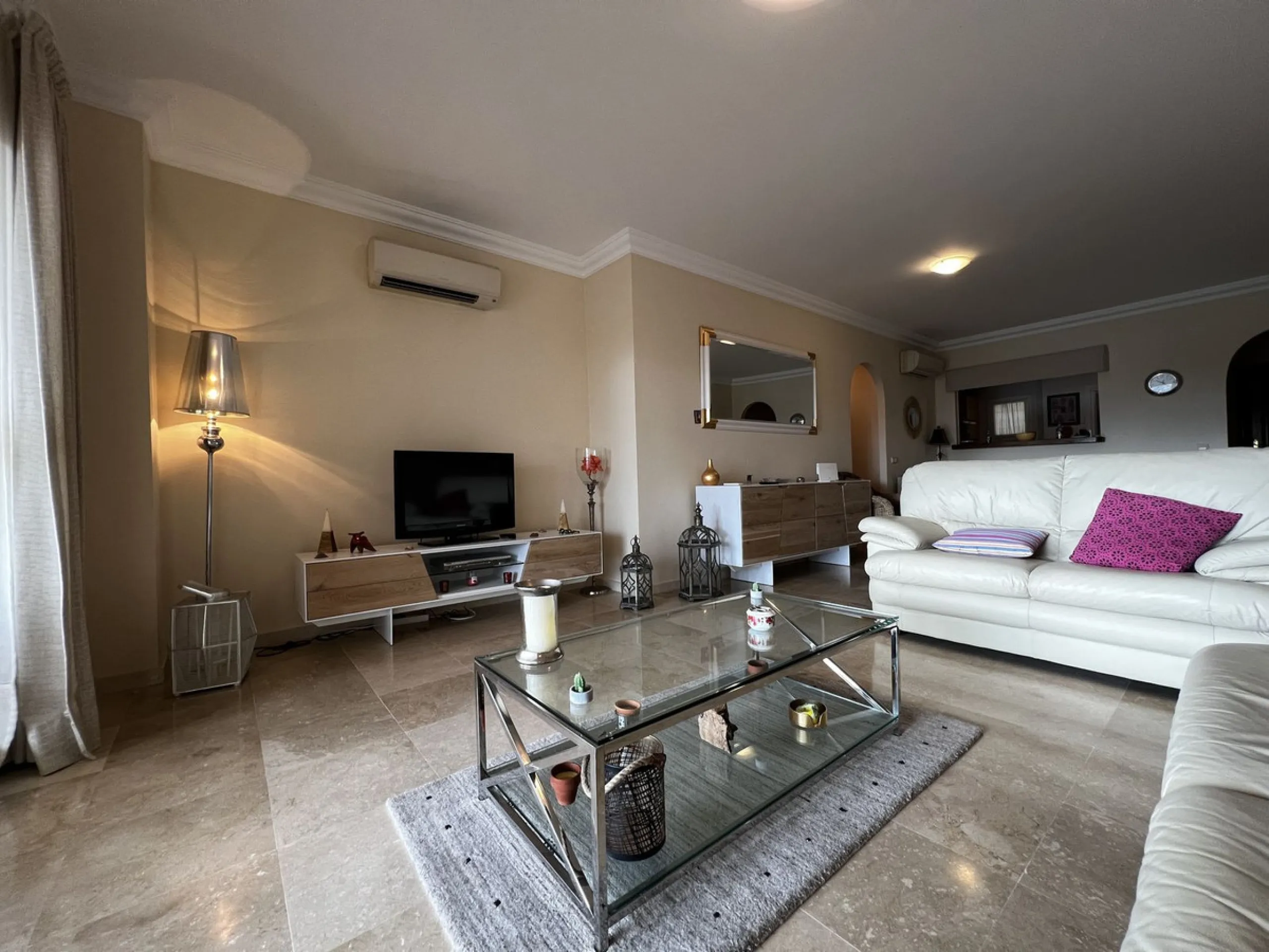 Apartment - Ground Floor Apartment в продаже в Mijas, Málaga. В доме 2 спален и 2 ванных комнат. Площадь дома 94 м²