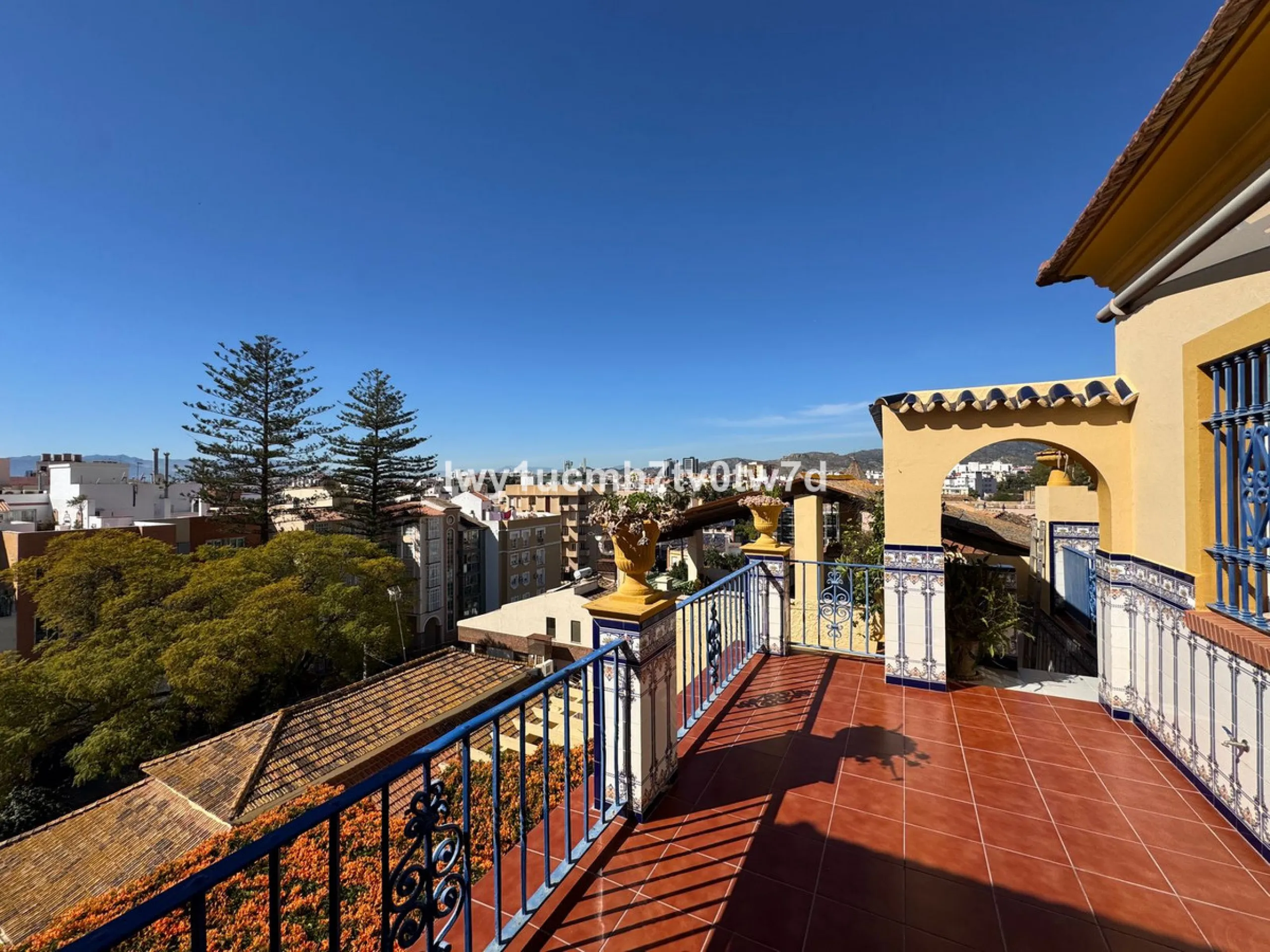 OPPORTUNITY! MAGNIFICENT PROPERTY IN LA MALAGUETA, JUST STEPS FROM THE HISTORIC CENTER!