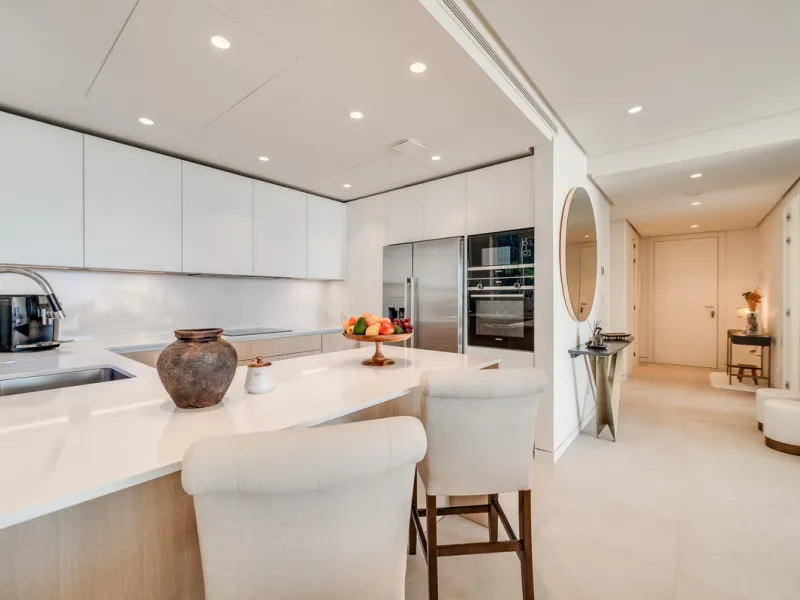 High-end 3-Bedroom Apartment with Unmatched Privacy and Panoramic Views