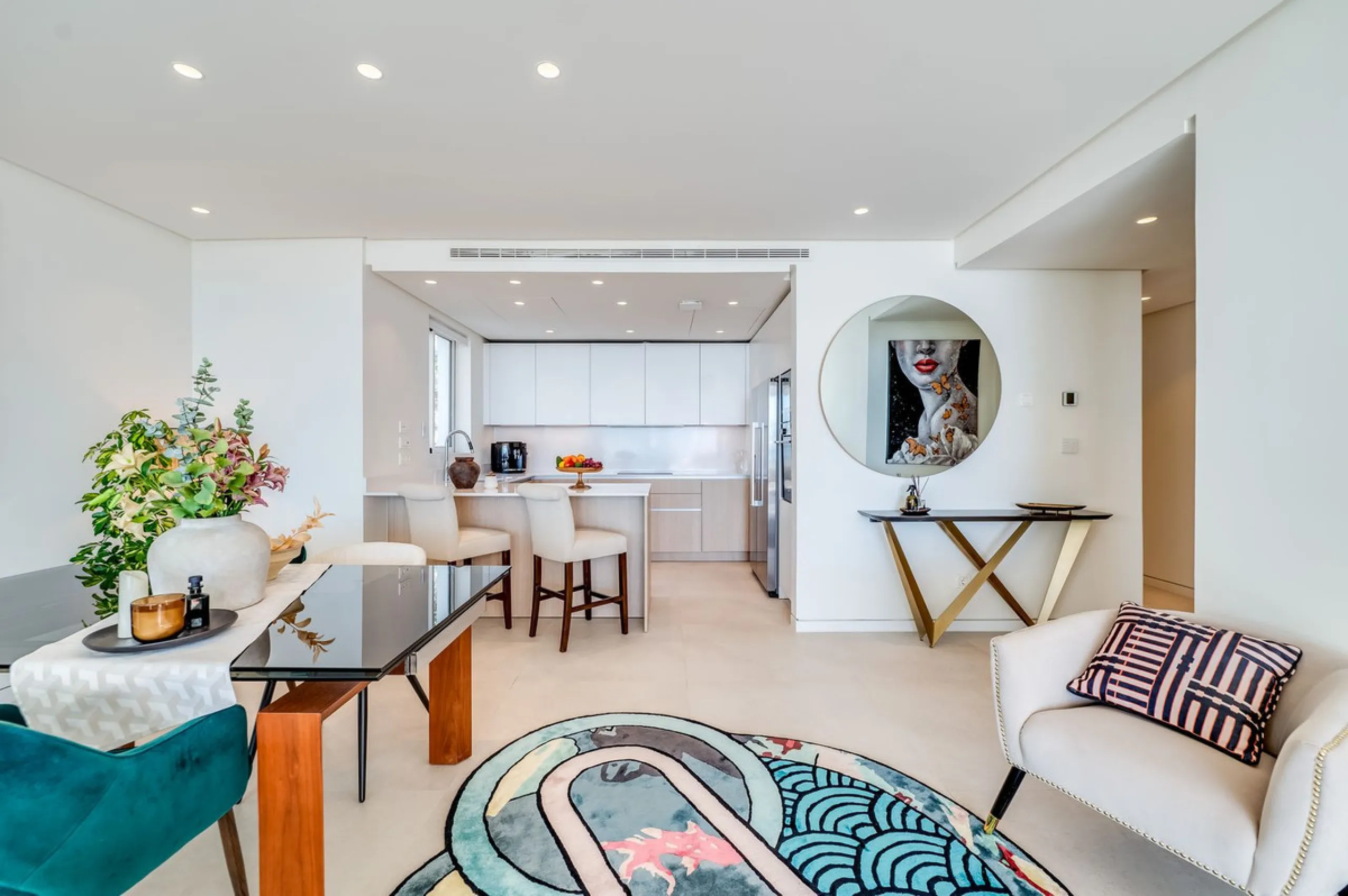 High-end 3-Bedroom Apartment with Unmatched Privacy and Panoramic Views