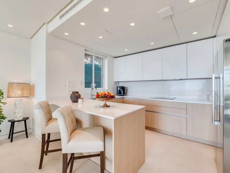 High-end 3-Bedroom Apartment with Unmatched Privacy and Panoramic Views