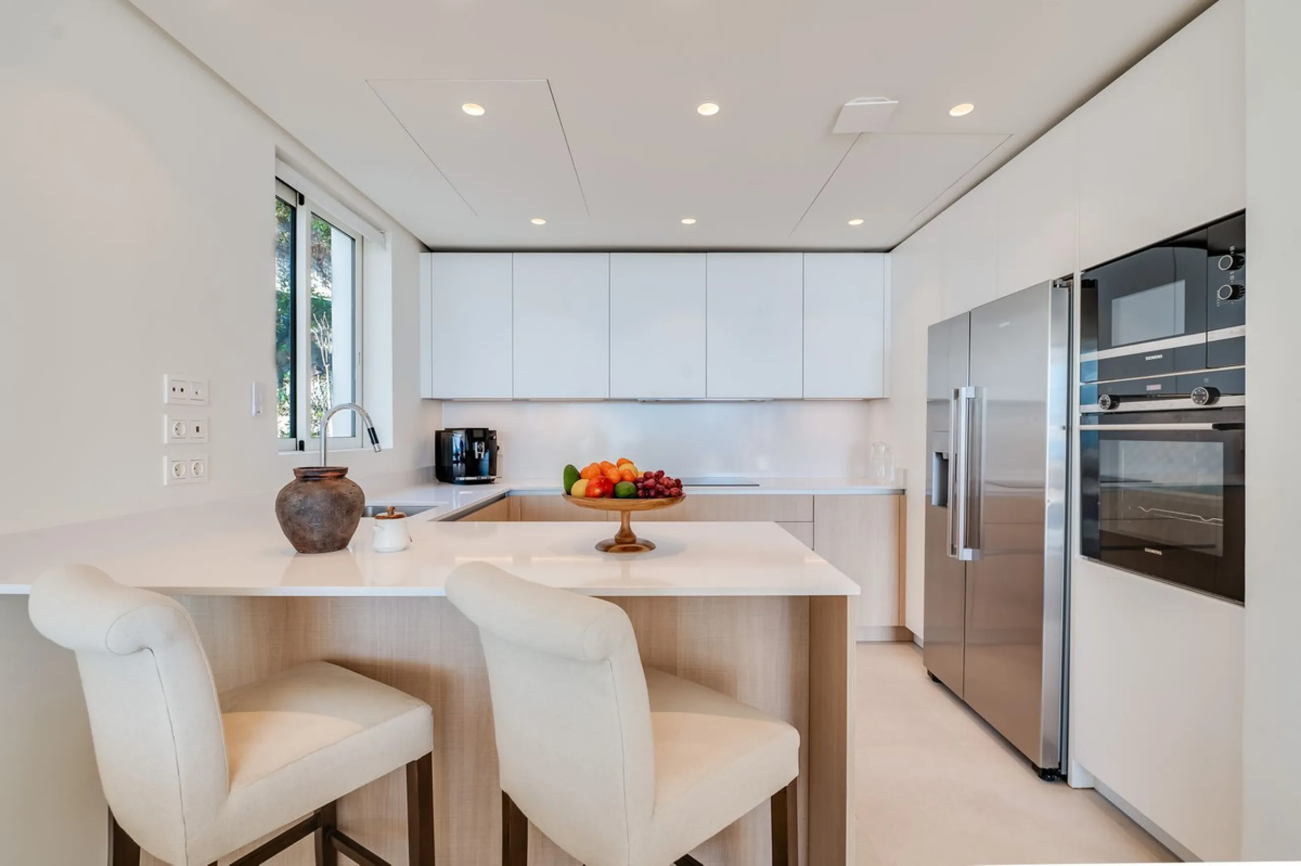 High-end 3-Bedroom Apartment with Unmatched Privacy and Panoramic Views