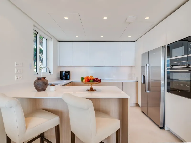 High-end 3-Bedroom Apartment with Unmatched Privacy and Panoramic Views
