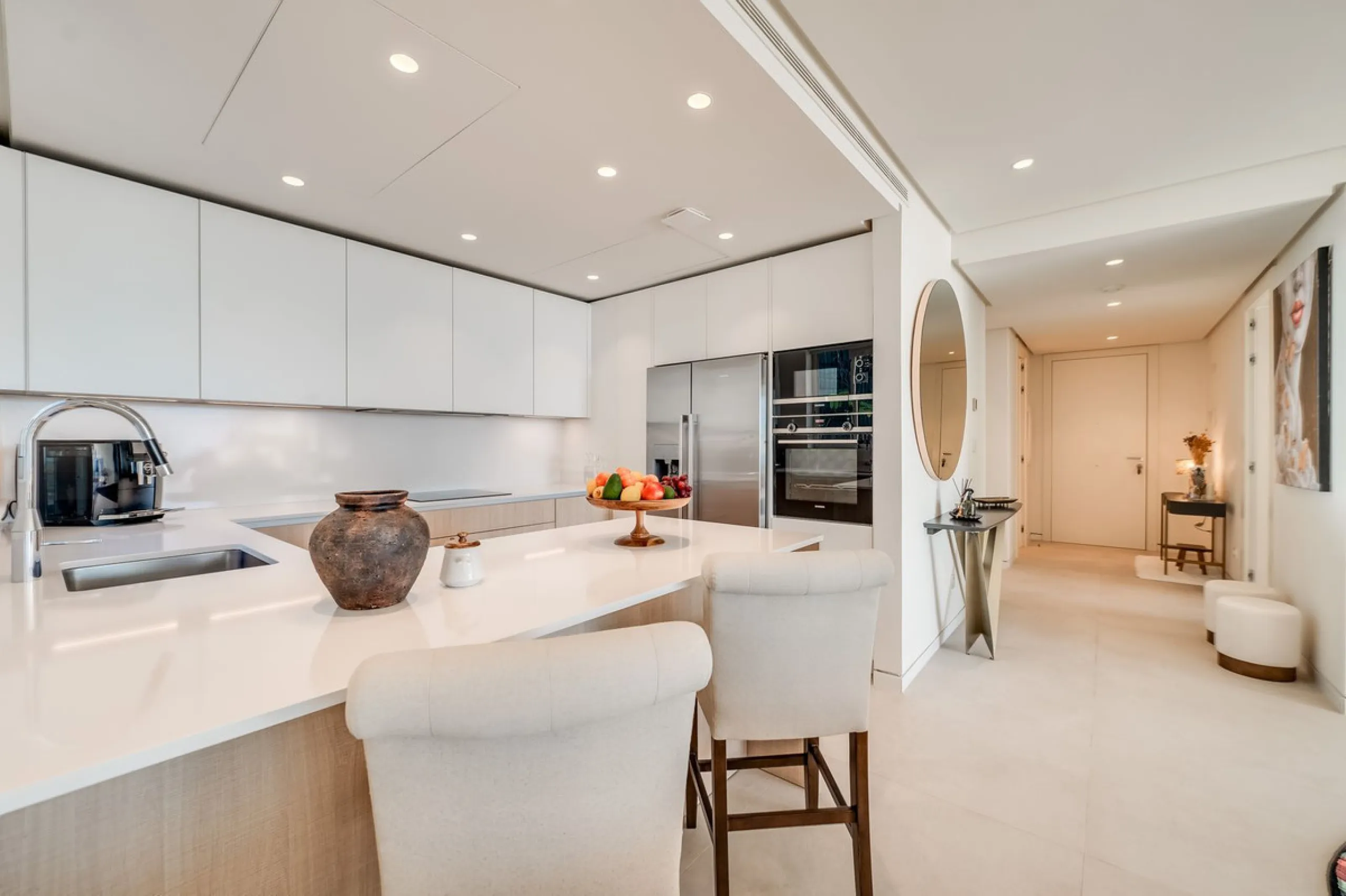 High-end 3-Bedroom Apartment with Unmatched Privacy and Panoramic Views
