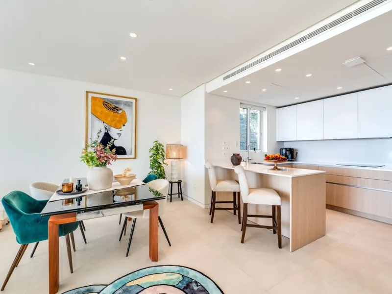 High-end 3-Bedroom Apartment with Unmatched Privacy and Panoramic Views
