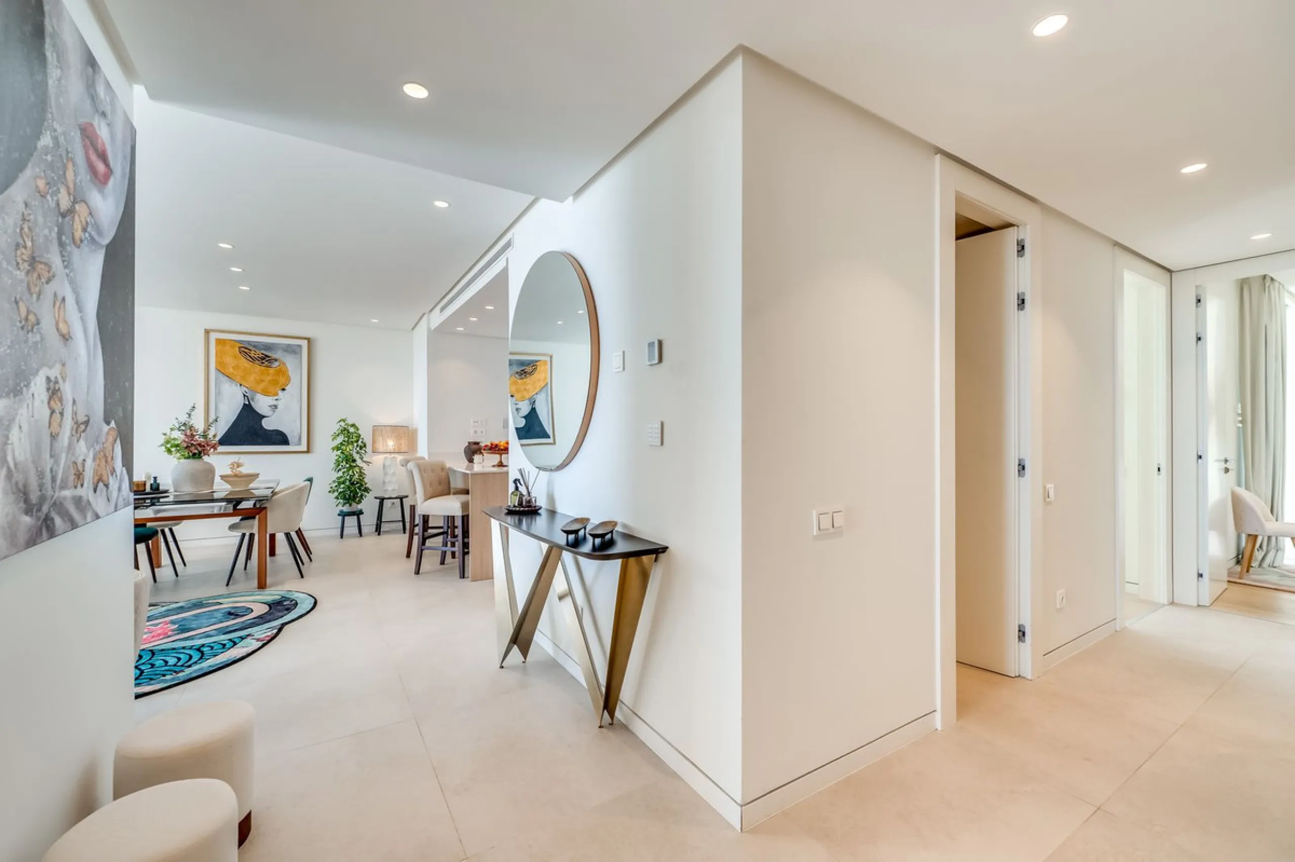 High-end 3-Bedroom Apartment with Unmatched Privacy and Panoramic Views