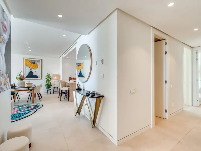 High-end 3-Bedroom Apartment with Unmatched Privacy and Panoramic Views