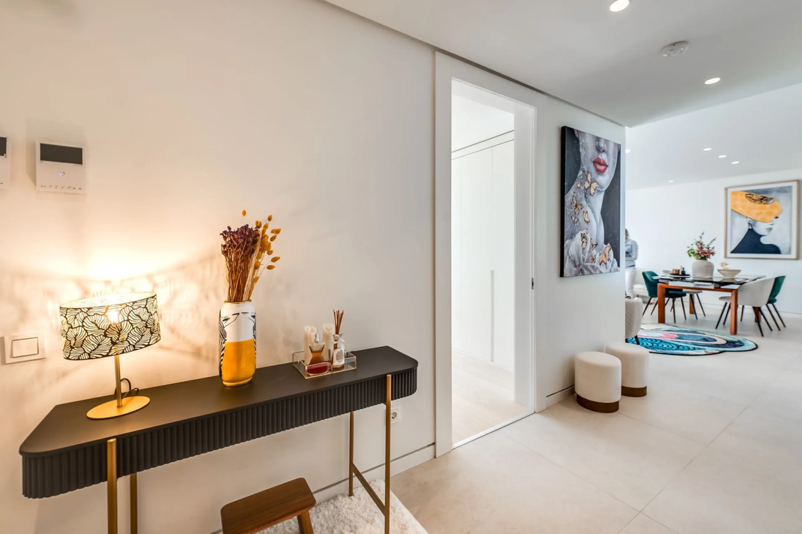 High-end 3-Bedroom Apartment with Unmatched Privacy and Panoramic Views