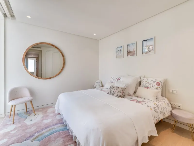 High-end 3-Bedroom Apartment with Unmatched Privacy and Panoramic Views